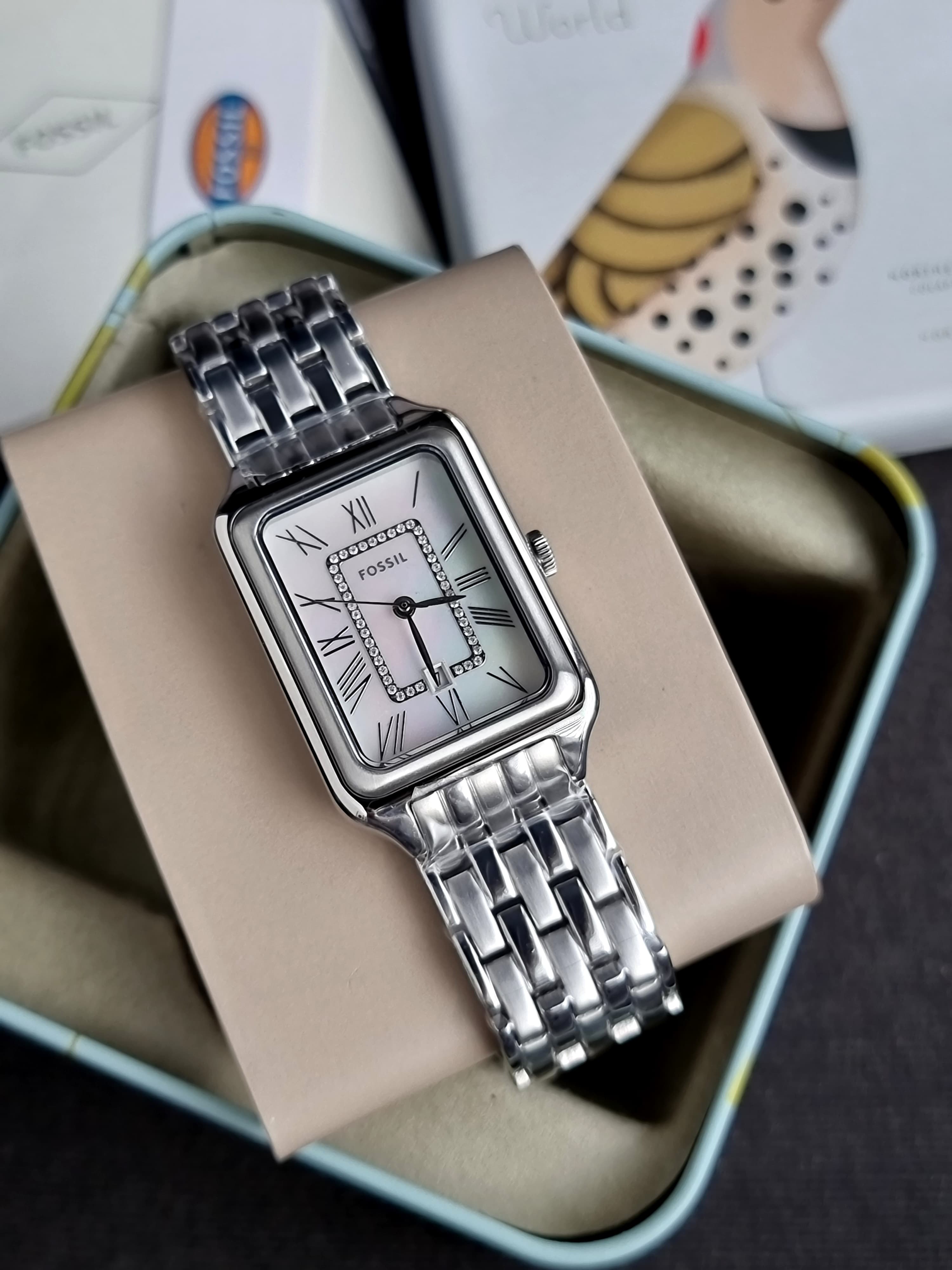 Fossil Raquel Silver Stainless Steel Mother Of Pearl Dial Quartz Watch for Ladies - ES5306