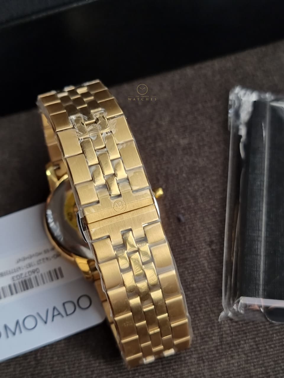 Movado 
Museum Classic Black Dial Yellow Gold PVD Men's Watch
0607203