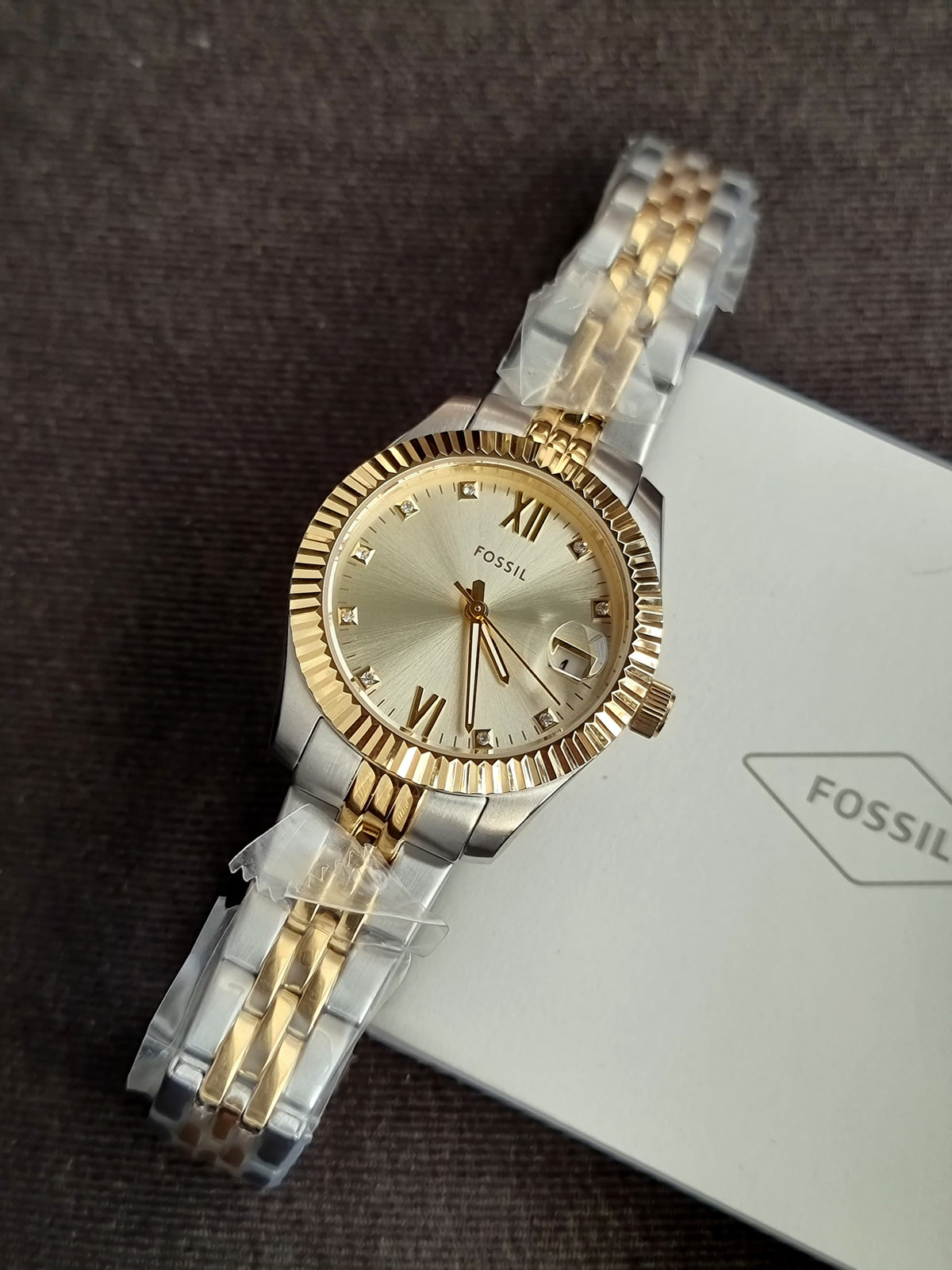 Fossil Scarlette Three Hand Date 33mm Women Quartz Watch 
ES4949 (Without Tag)