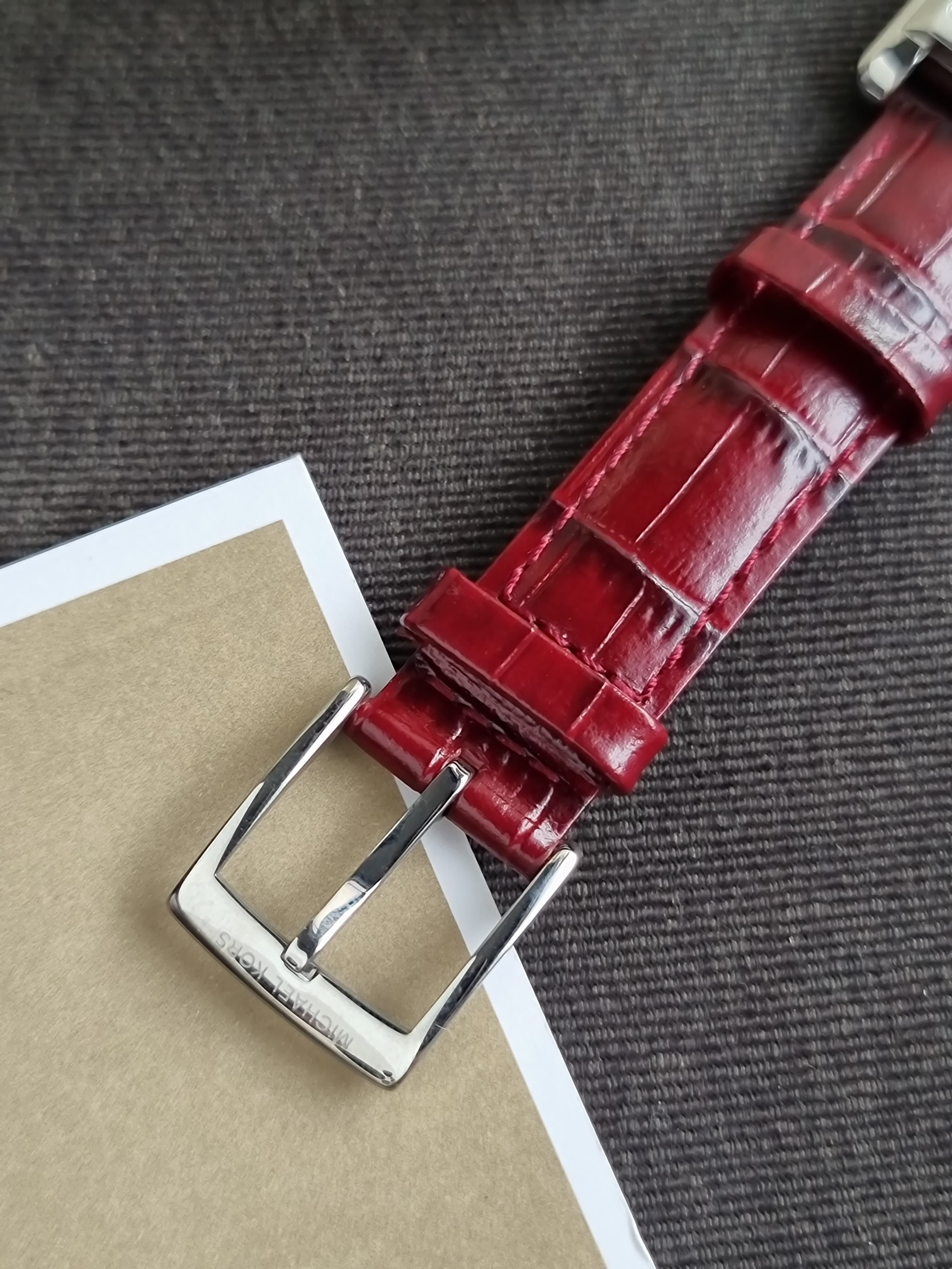 MICHAEL KORS Essex 26 mm Red Dial Leather Analogue Watch For Women - MK4966