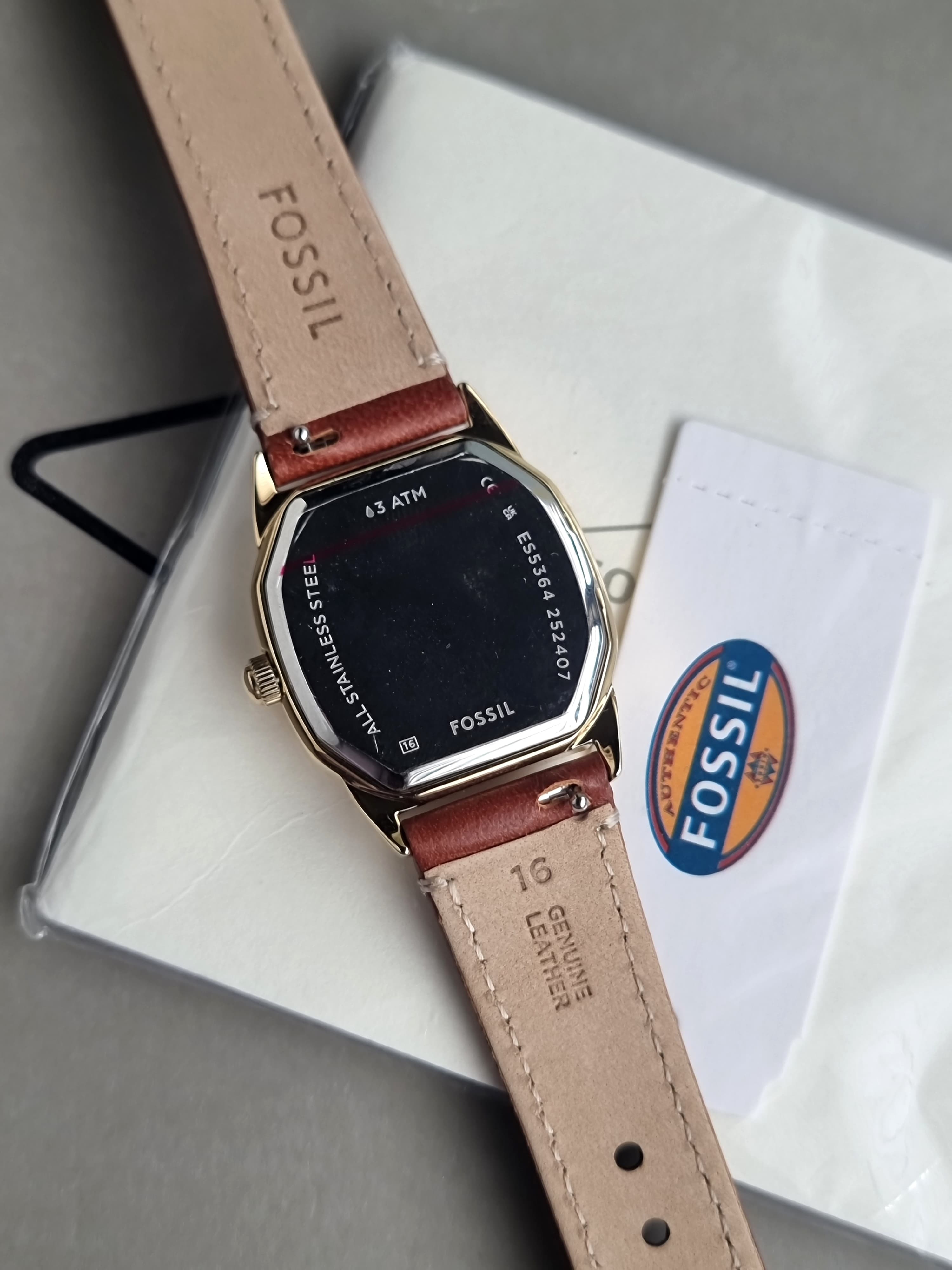 Fossil Harlow Three-Hand Brown Leather Cream Dial Women’s Watch ES5364