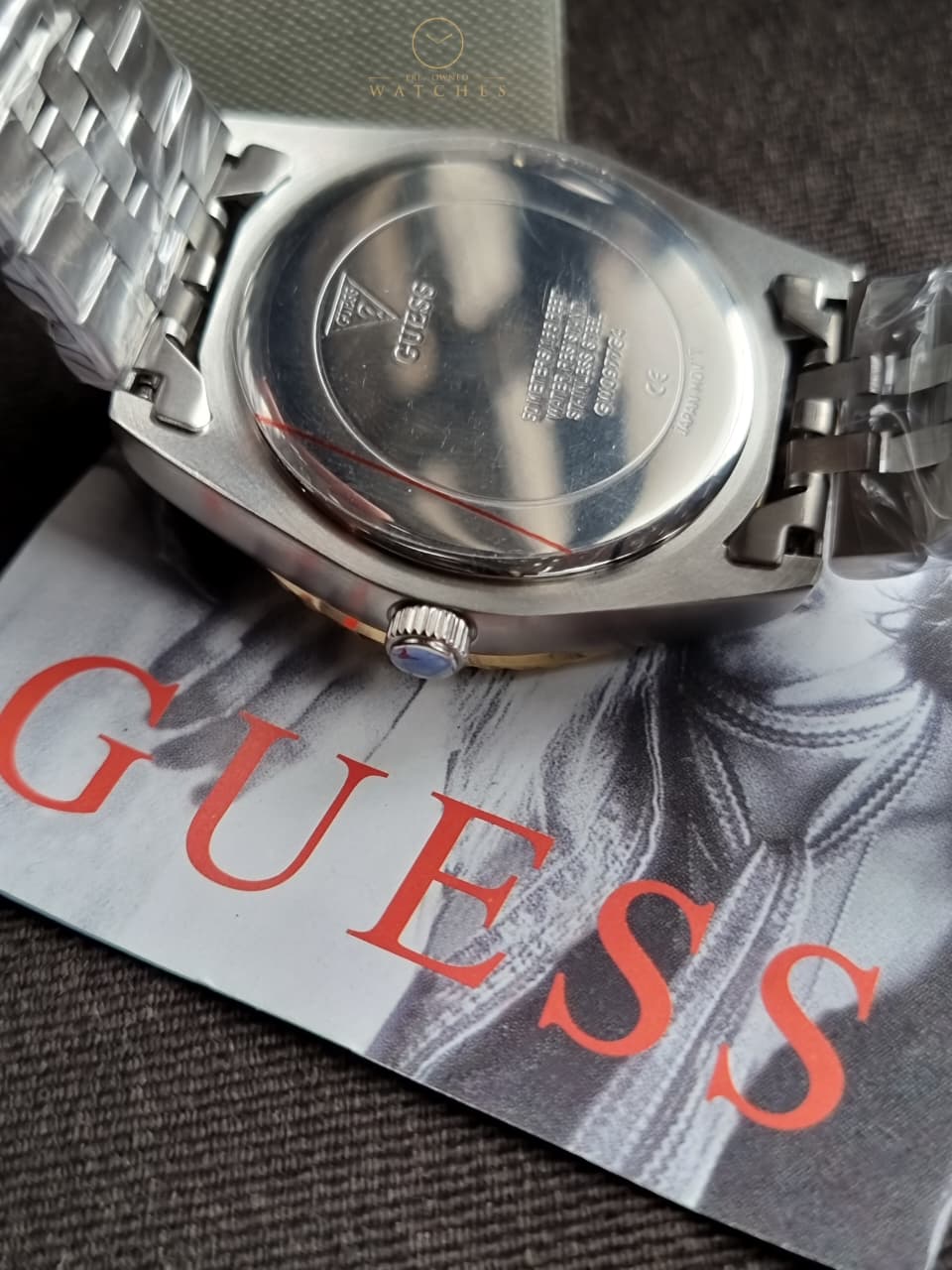 GUESS Green Round Dial 42mm Analog Quartz Men's Watch - GW0977G4