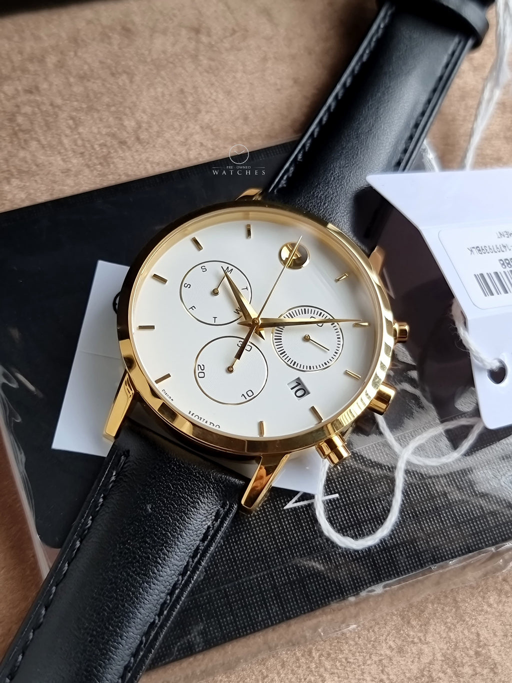 Mov. Black Leather Strap White Dial Chronograph Quartz Watch for Gents -  0607888
