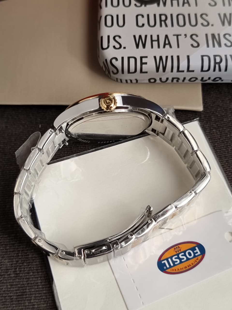 Fossil Gilmore Quartz Silver Dial Ladies Watch
ES5396