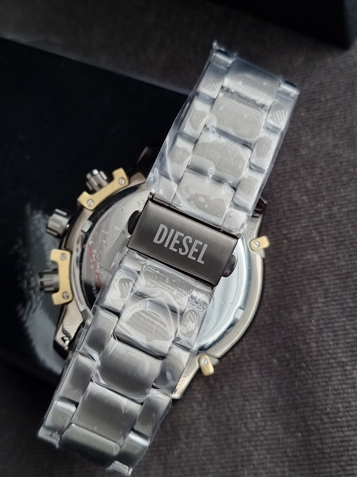 Diesel 
Griffed Chronograph Quartz Grey Dial Men's Watch
DZ4668