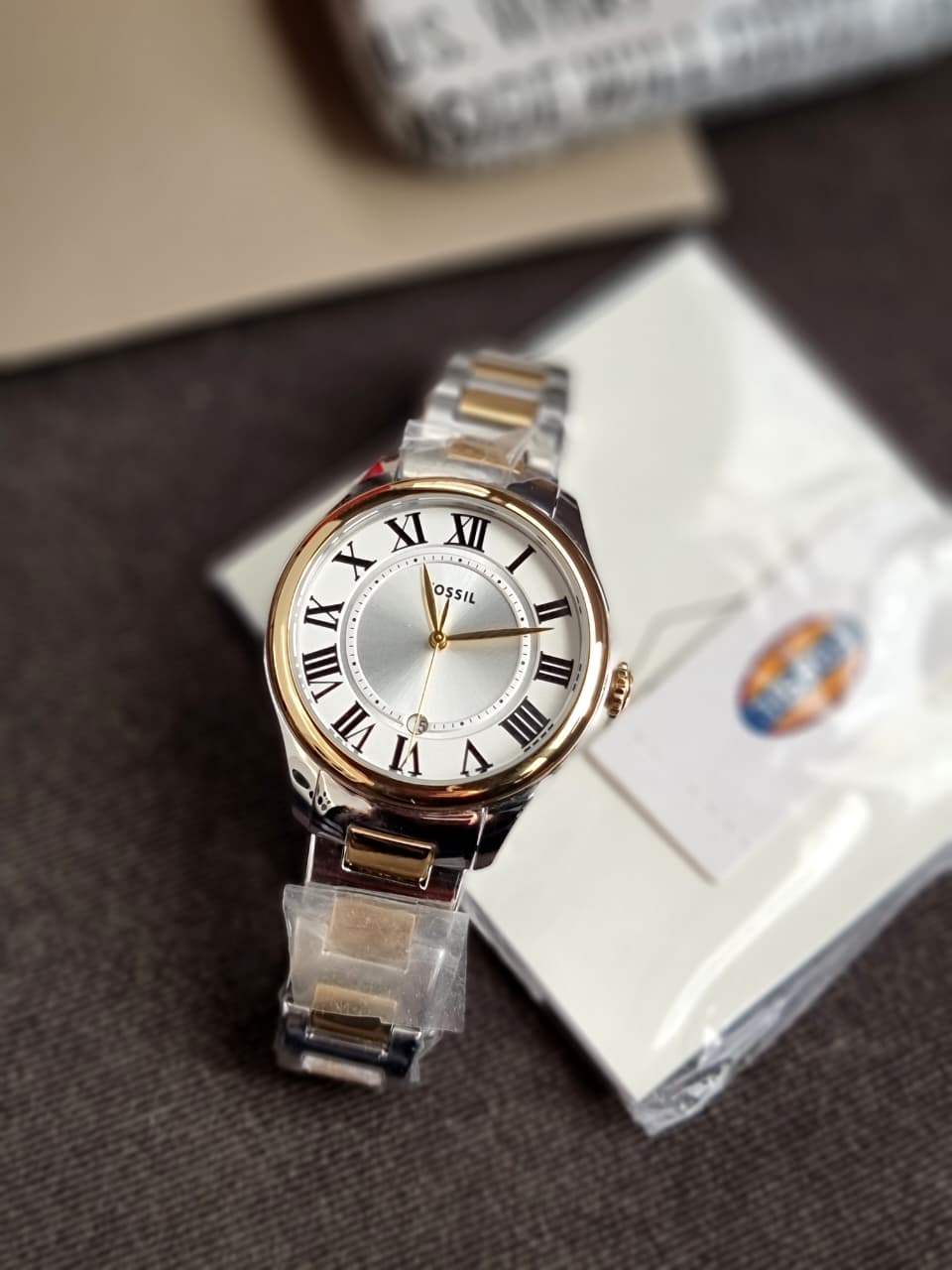 Fossil Gilmore Quartz Silver Dial Ladies Watch
ES5396