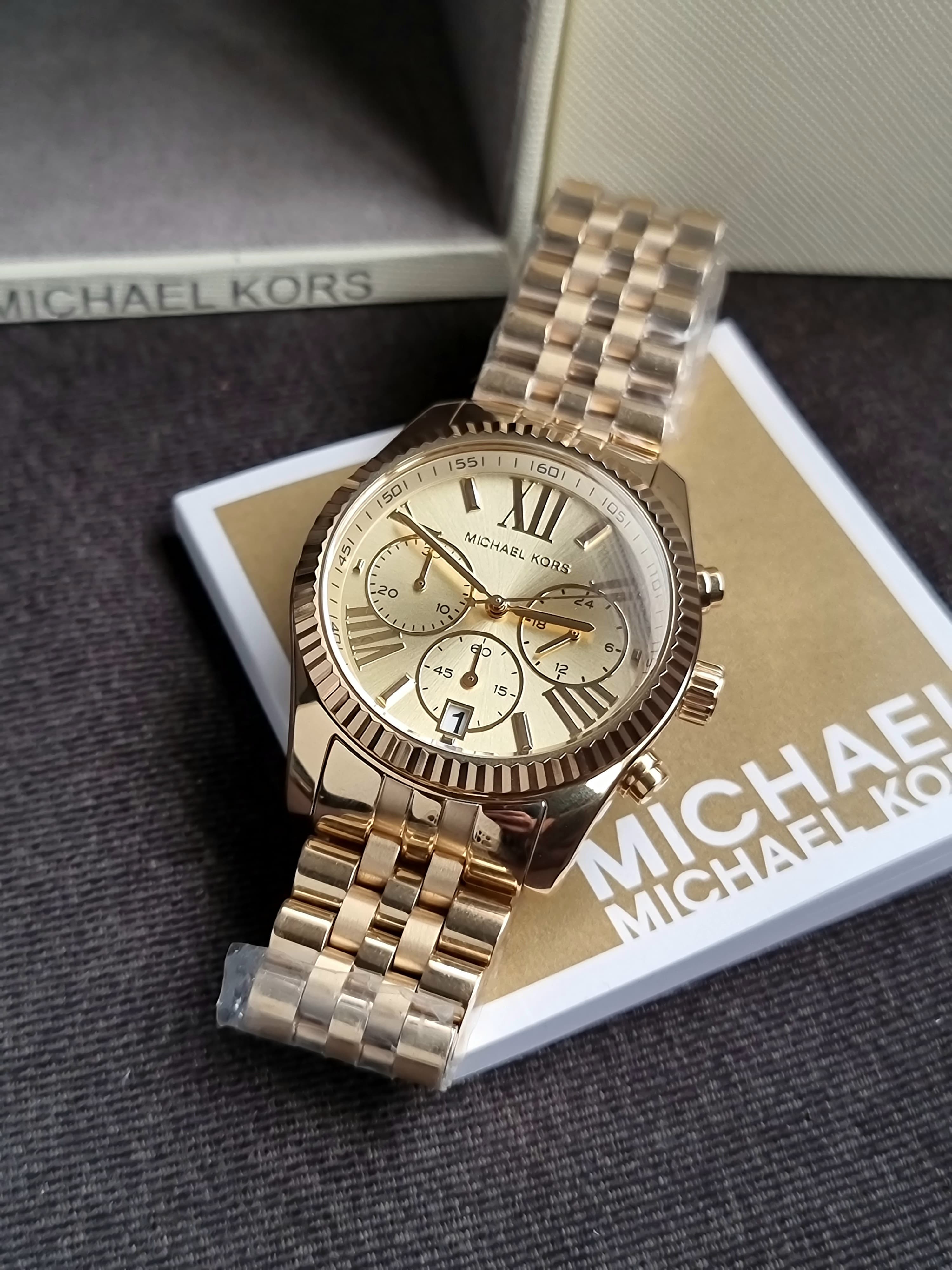 Michael Kors
lexington chronograph champagne dial ladies watch mk5556