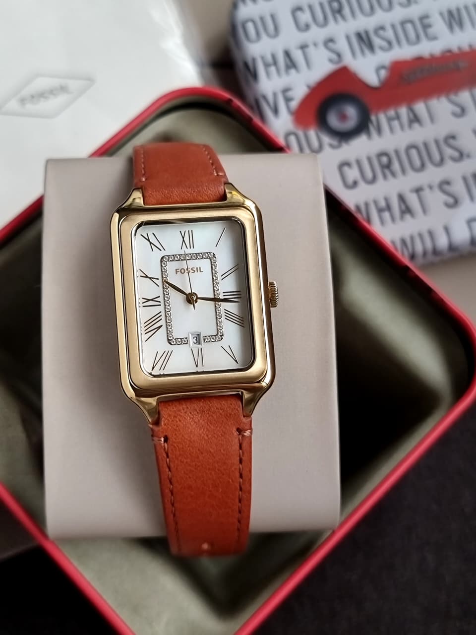 Fossil Raquel Date Medium Brown Leather White Mother of Pearl Dial Women’s Watch ES5307
