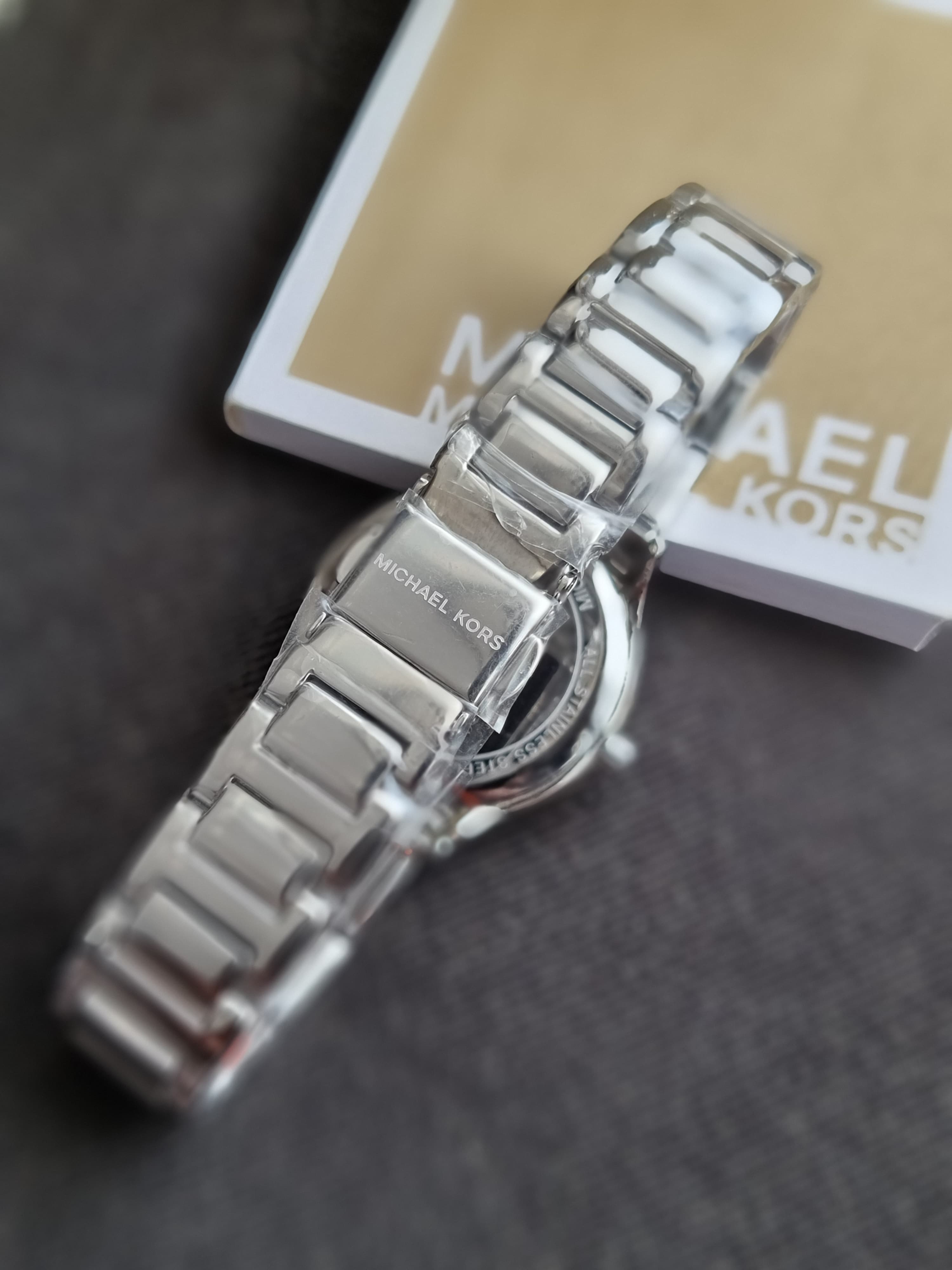 Michael Kors Sage Quartz Mother of Pearl Dial Ladies Watch
MK4824