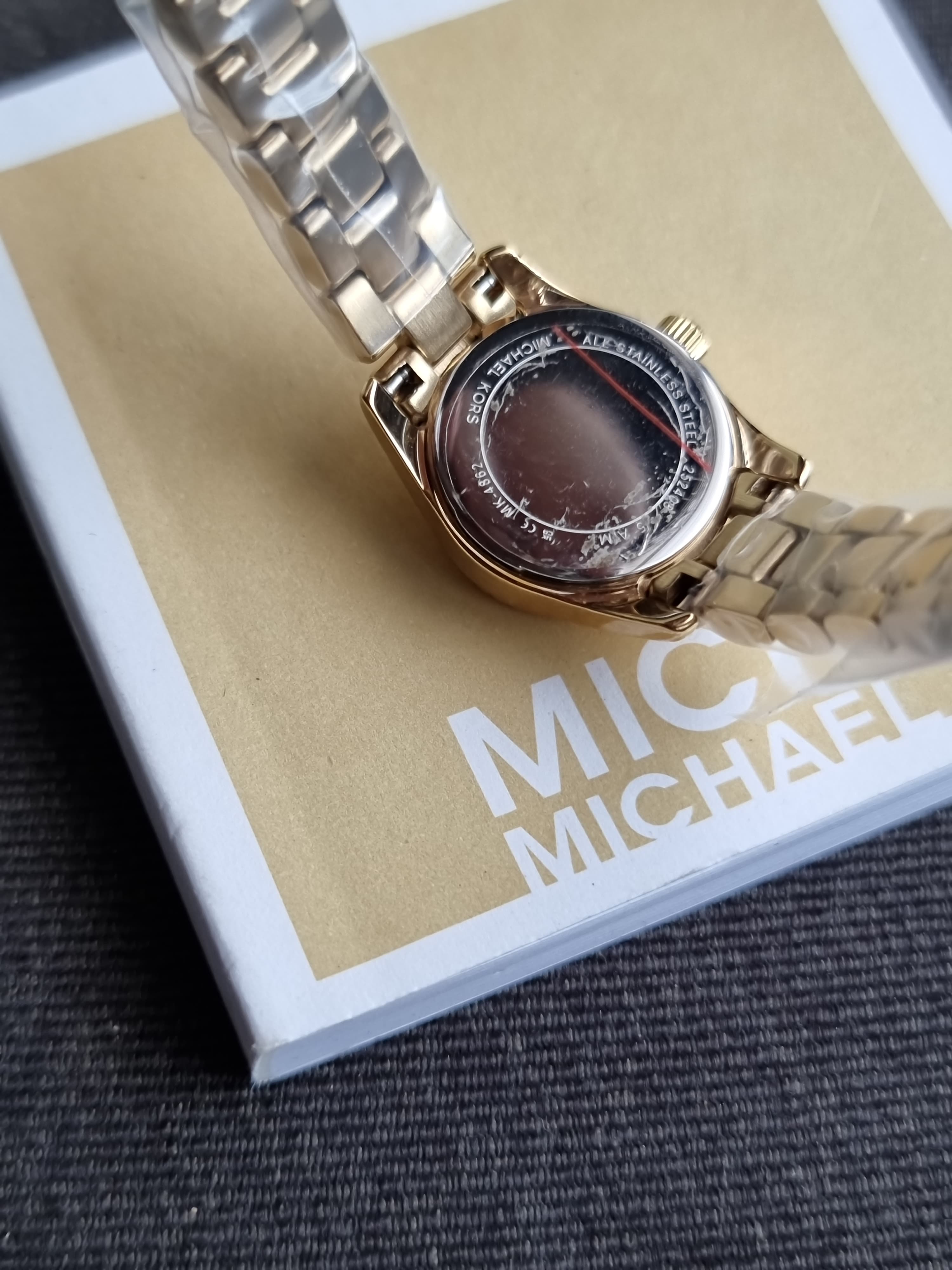 Michael Kors Mk4862
Petite 19mm Lexington Women's Watch
