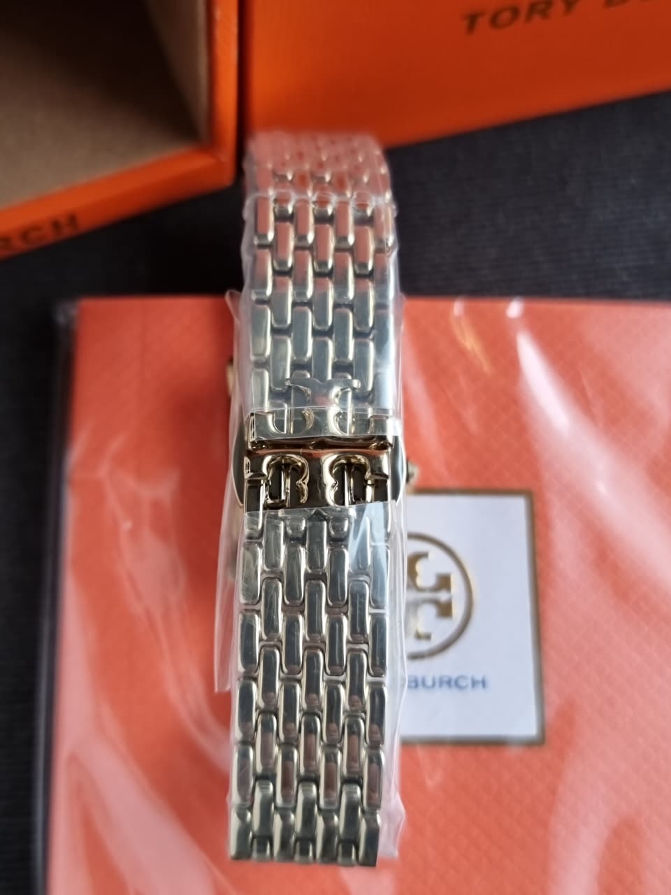 Tory Burch The Eleanor Gold Tone 28mm Analogue Watch TBW1082