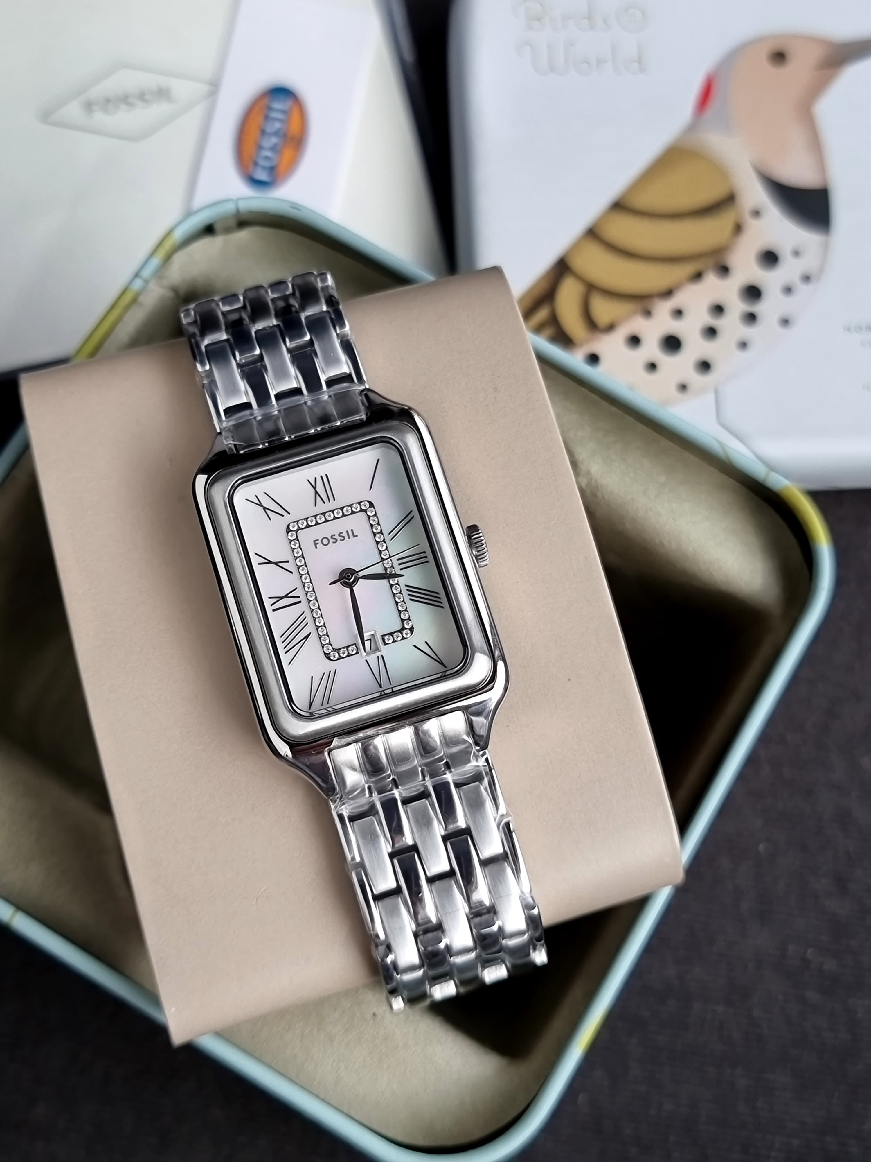 Fossil Raquel Silver Stainless Steel Mother Of Pearl Dial Quartz Watch for Ladies - ES5306