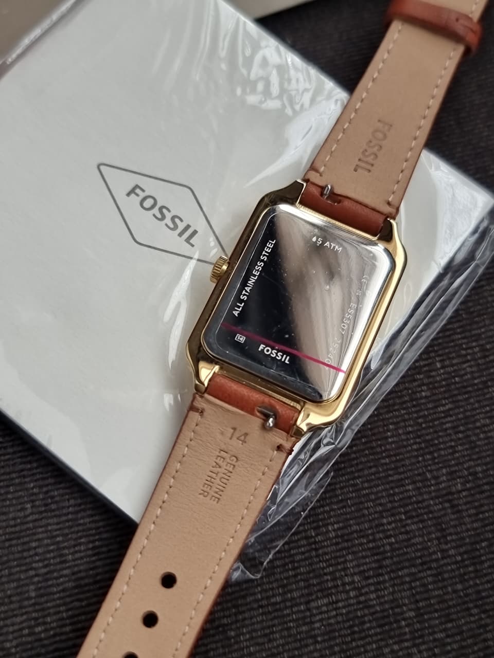 Fossil Raquel Date Medium Brown Leather White Mother of Pearl Dial Women’s Watch ES5307