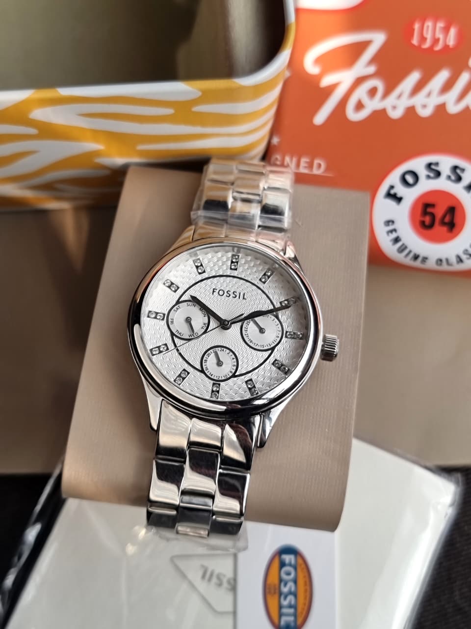 Fossil Modern Sophisticate Quartz Crystal Silver Dial Ladies Watch
BQ1560