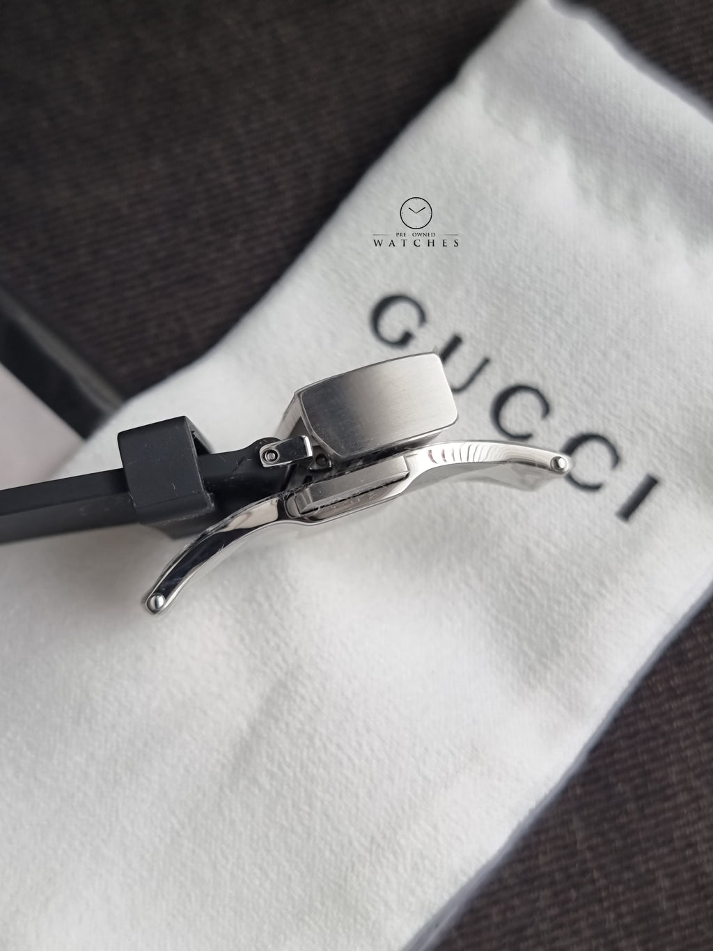 Gucci Dive Black 45mm Dial Black Rubber Strap Men's Watch
 YA136204