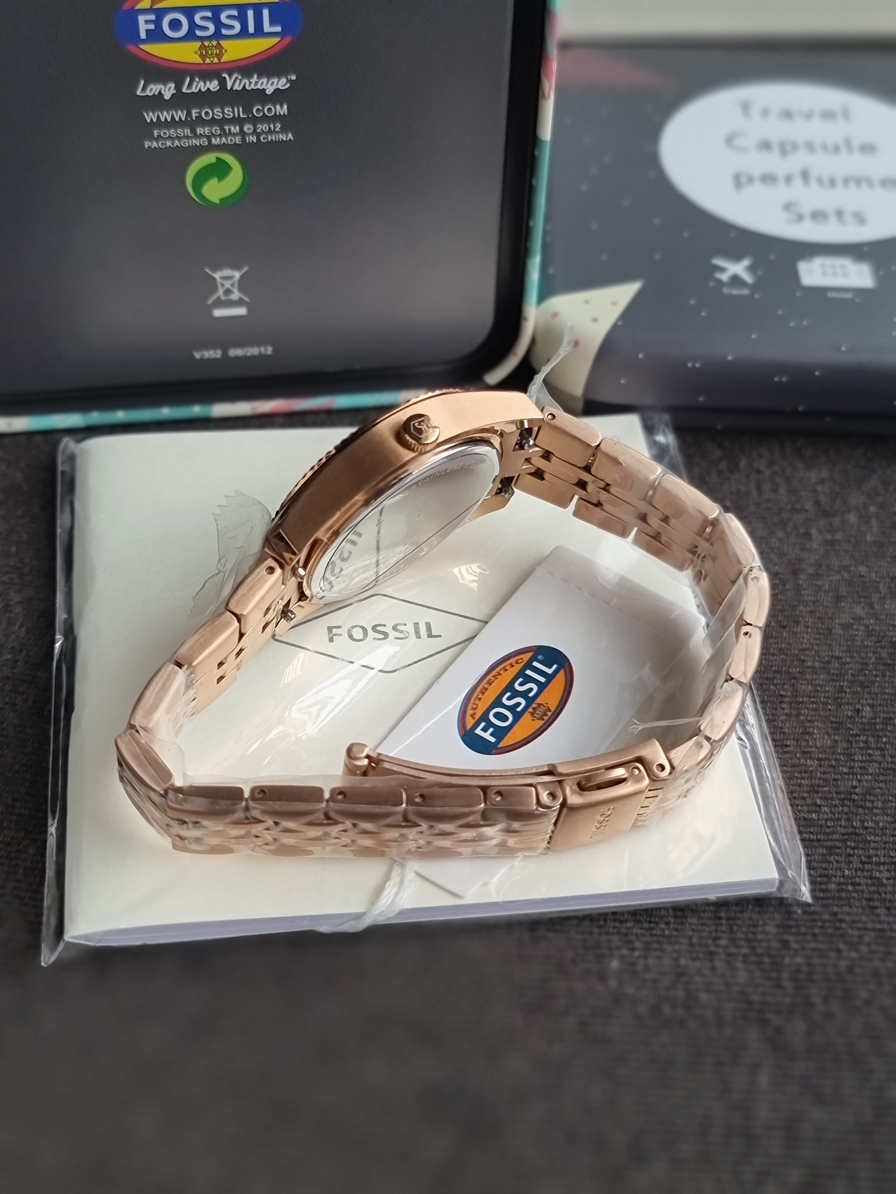 Fossil Scarlette Three-Hand Date Rose Gold-Tone Stainless Steel Watch - ES5324