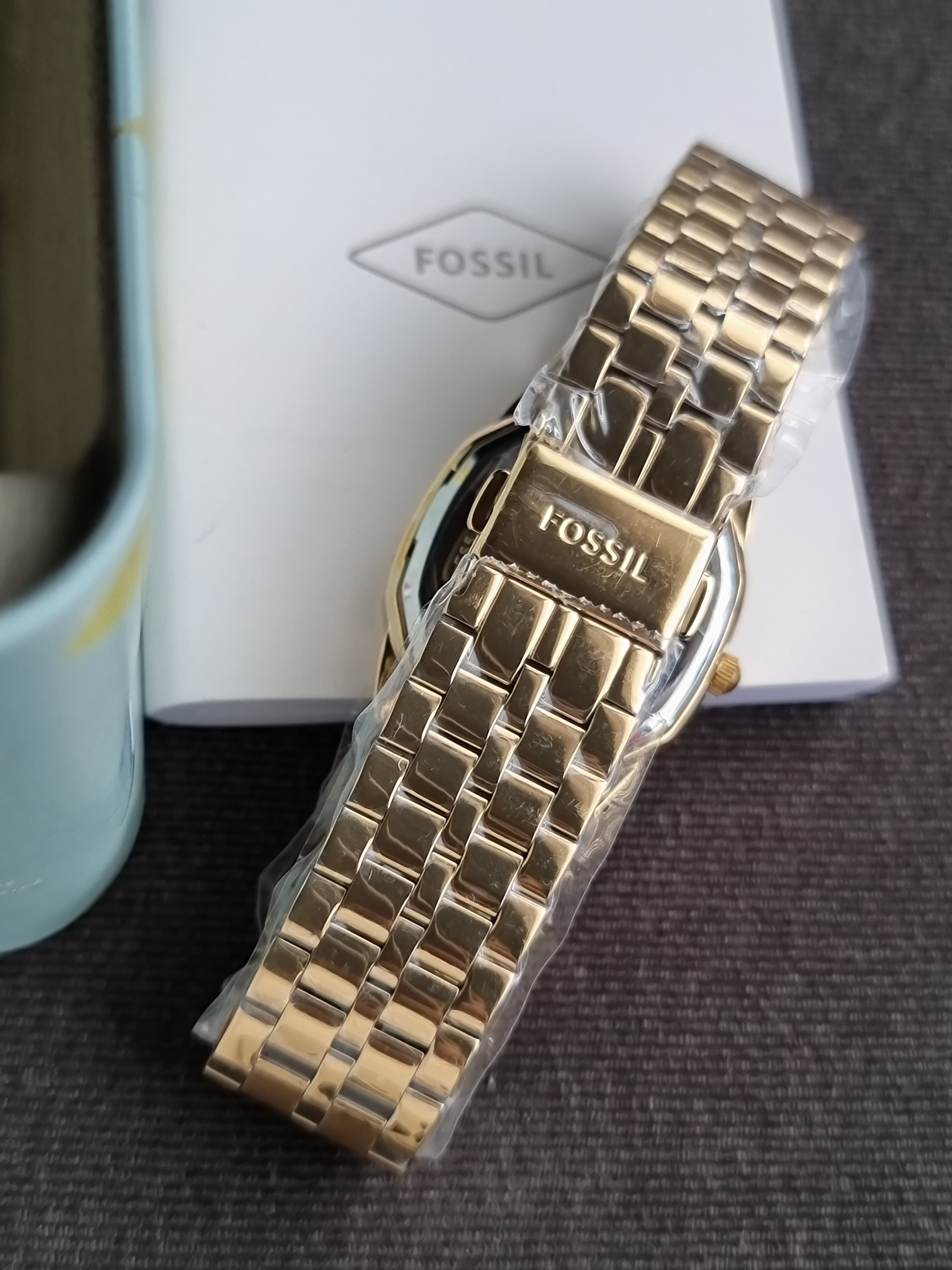 Fossil Harlow Quartz Black 27mm
Dial Ladies Watch ES5433