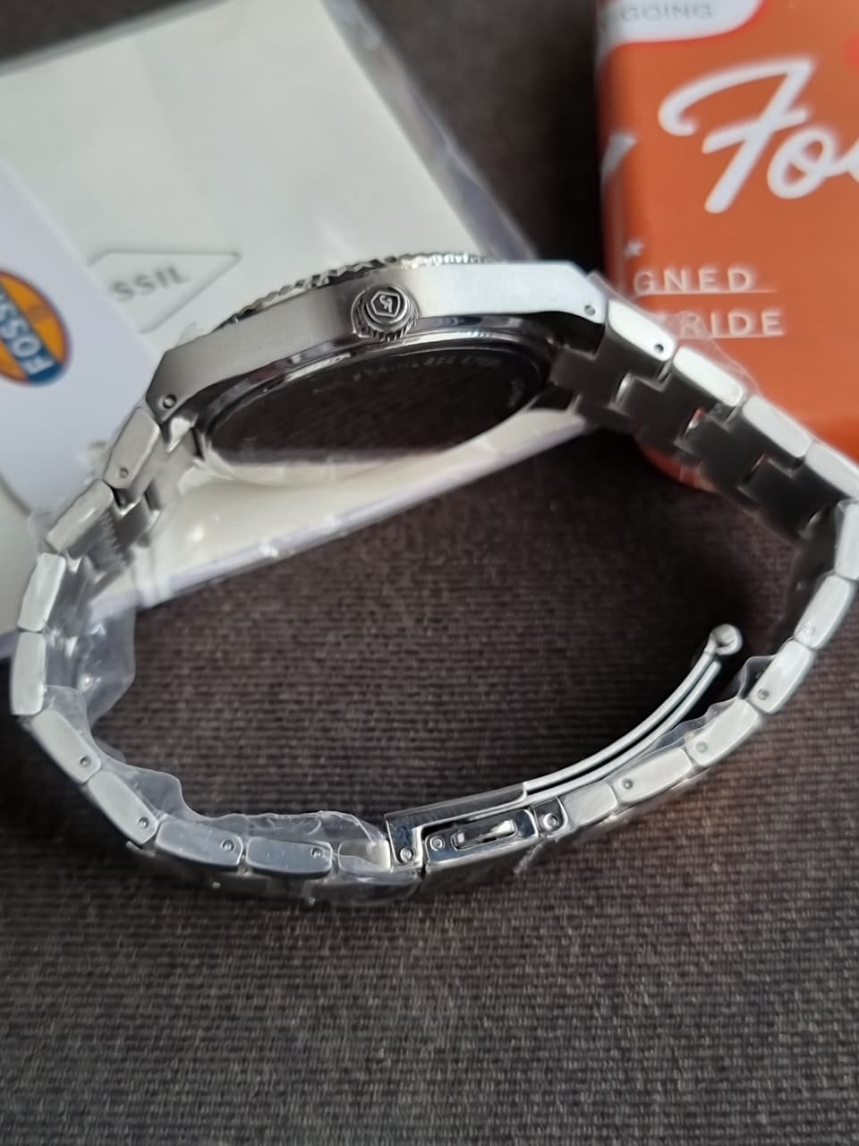 Fossil Scarlette Quartz Silver Dial Ladies Watch Item ES5300
