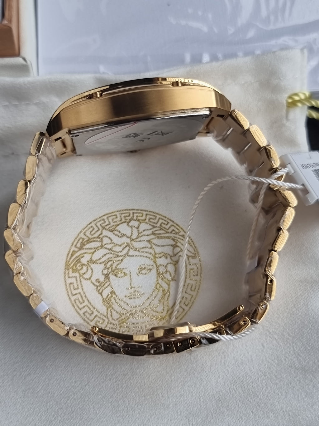 Versace Dominus Gold Stainless Steel Black Dial Chronograph Quartz Watch for Gents - VE6H00523