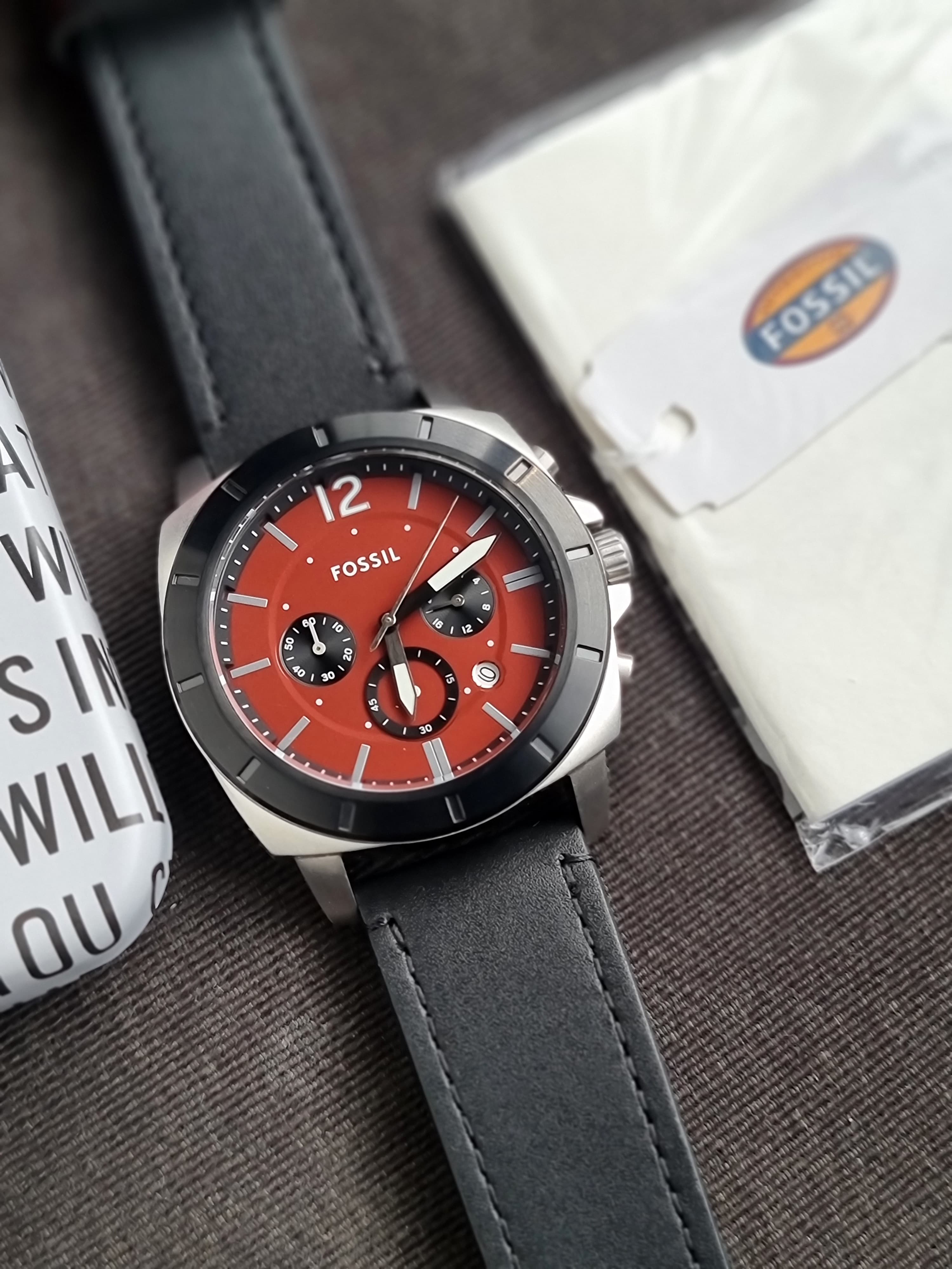 Fossil Men’s Chronograph Quartz Black Leather Strap Red Dial 45mm Watch BQ2897