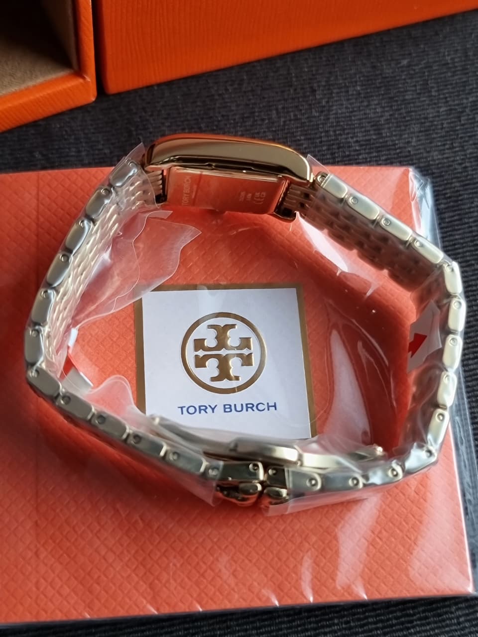 Tory Burch The Eleanor Gold Tone 28mm Analogue Watch TBW1082