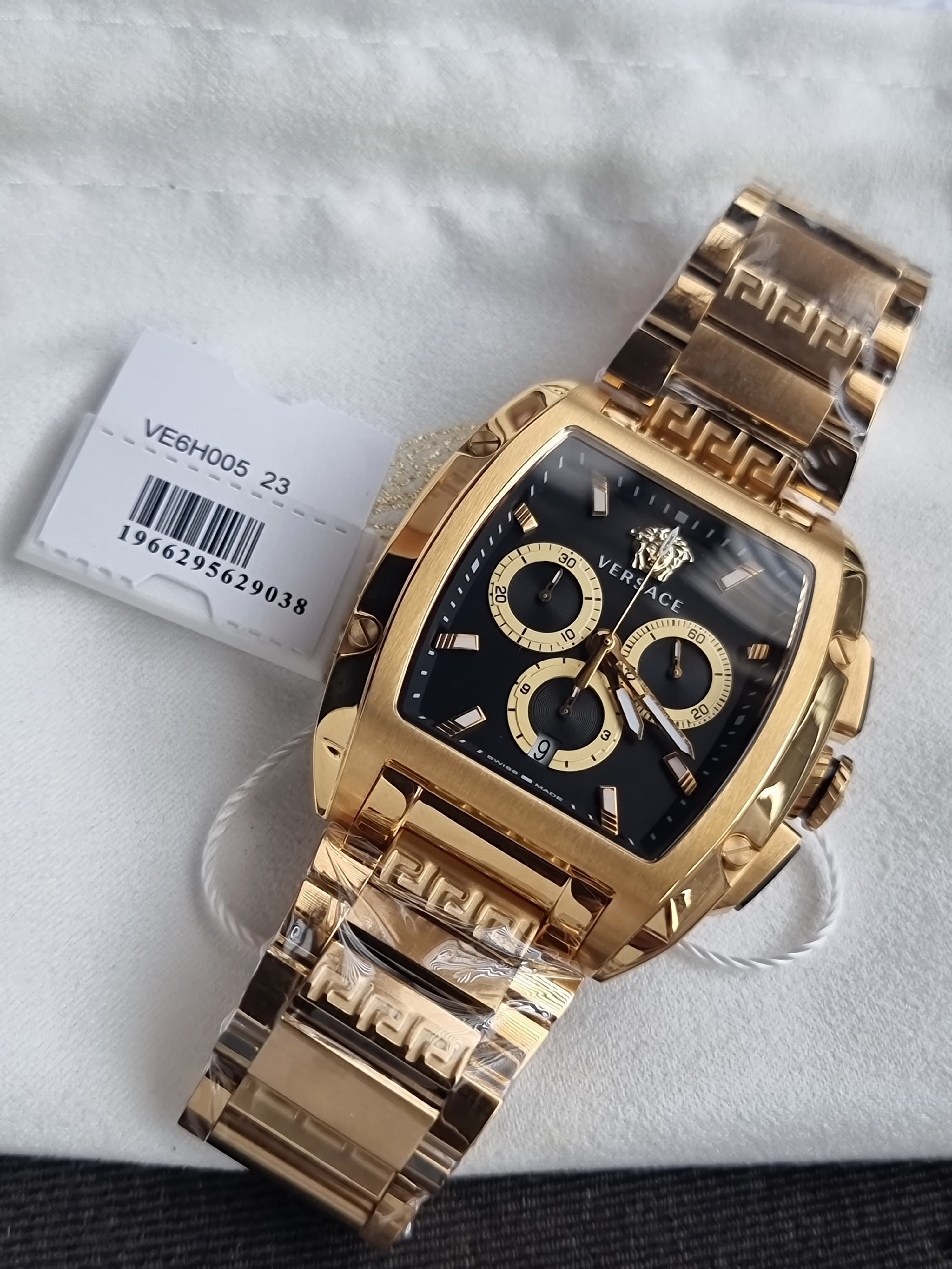 Versace Dominus Gold Stainless Steel Black Dial Chronograph Quartz Watch for Gents - VE6H00523