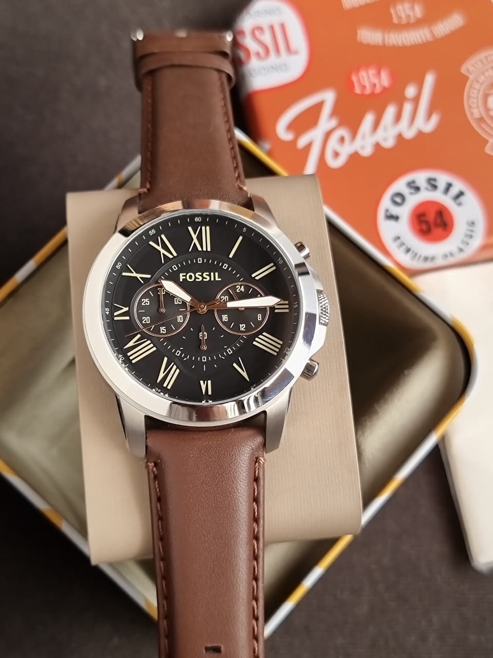 Fossil Men's Grant Quartz Stainless Steel and Leather Chronograph Watch- FS4813