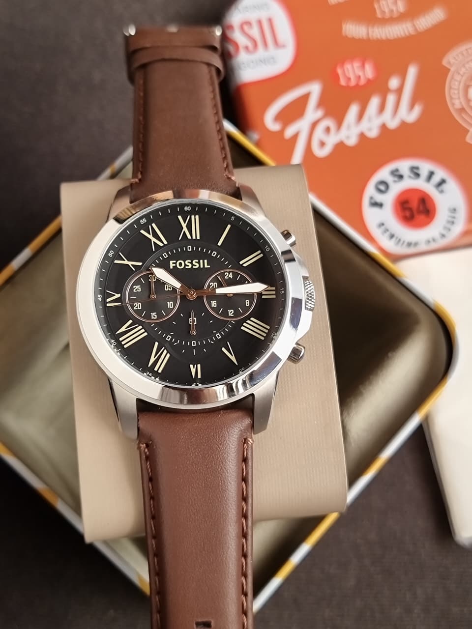 Fossil Men's Grant Quartz Stainless Steel and Leather Chronograph Watch- FS4813