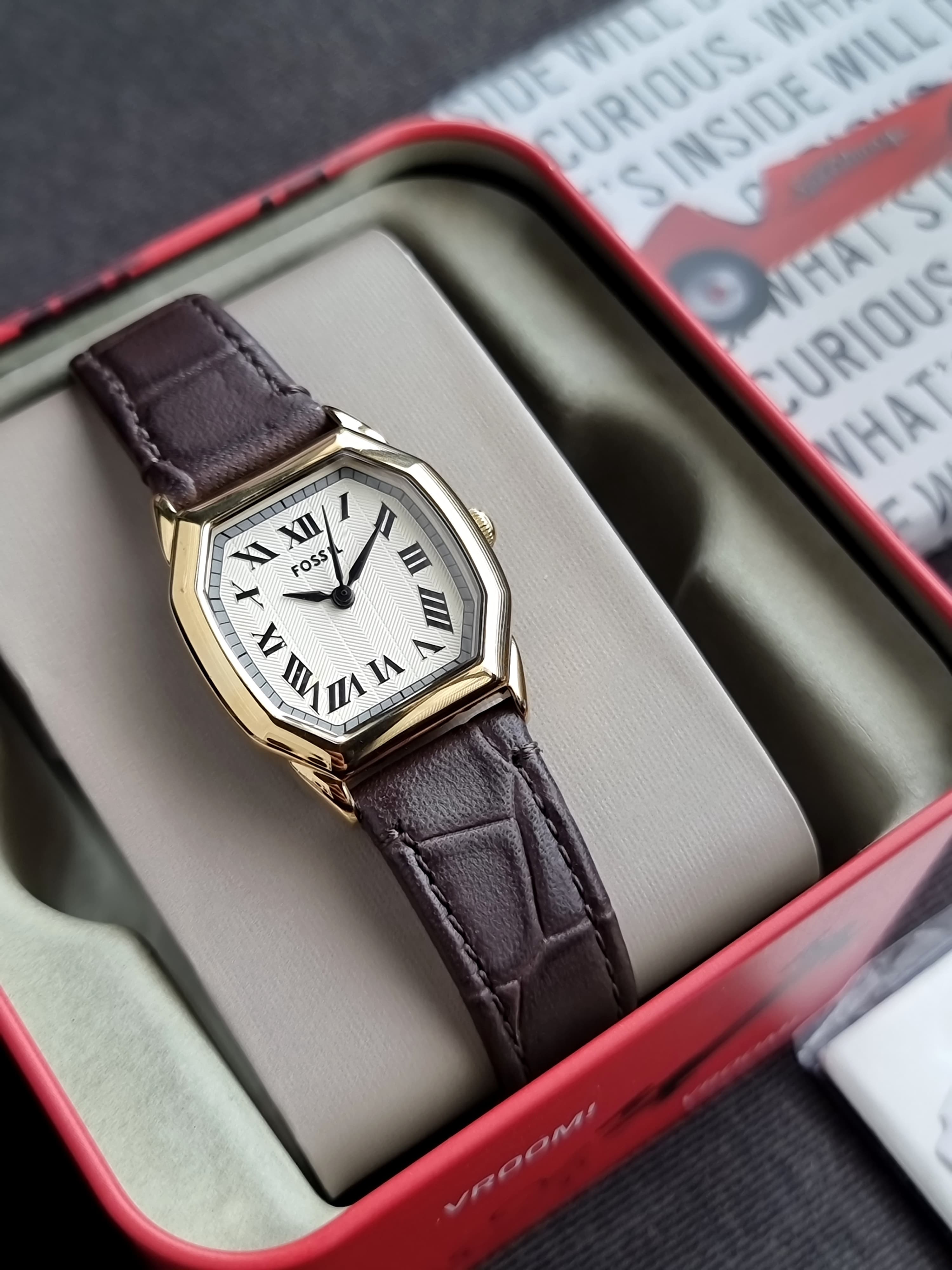 Fossil Harlow Quartz Cream Dial Ladies Watch ES5426
