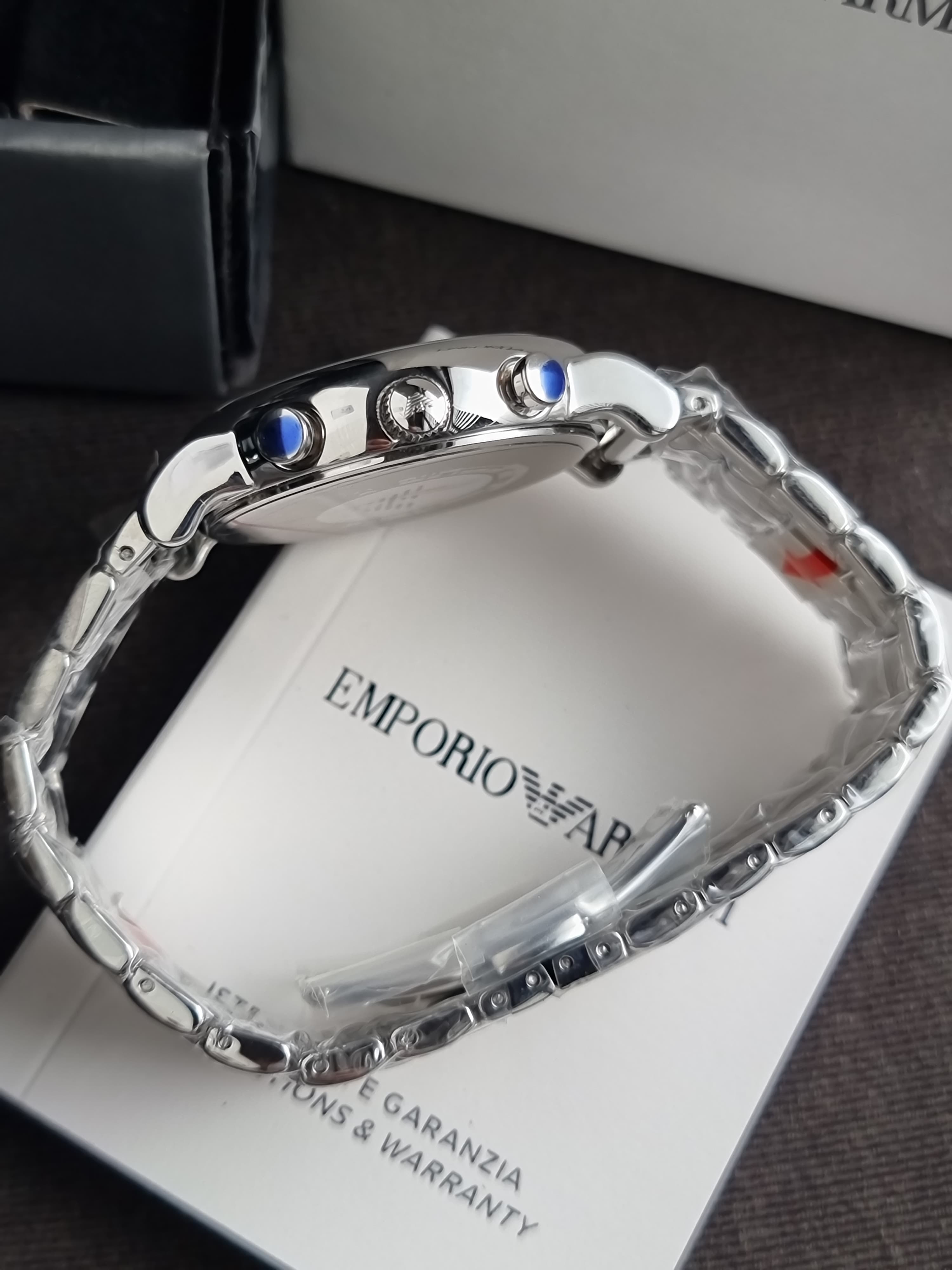 Emporio Armani Men’s Chronograph Quartz Stainless Steel Blue Dial 42mm Watch AR11132
(Without Tag)