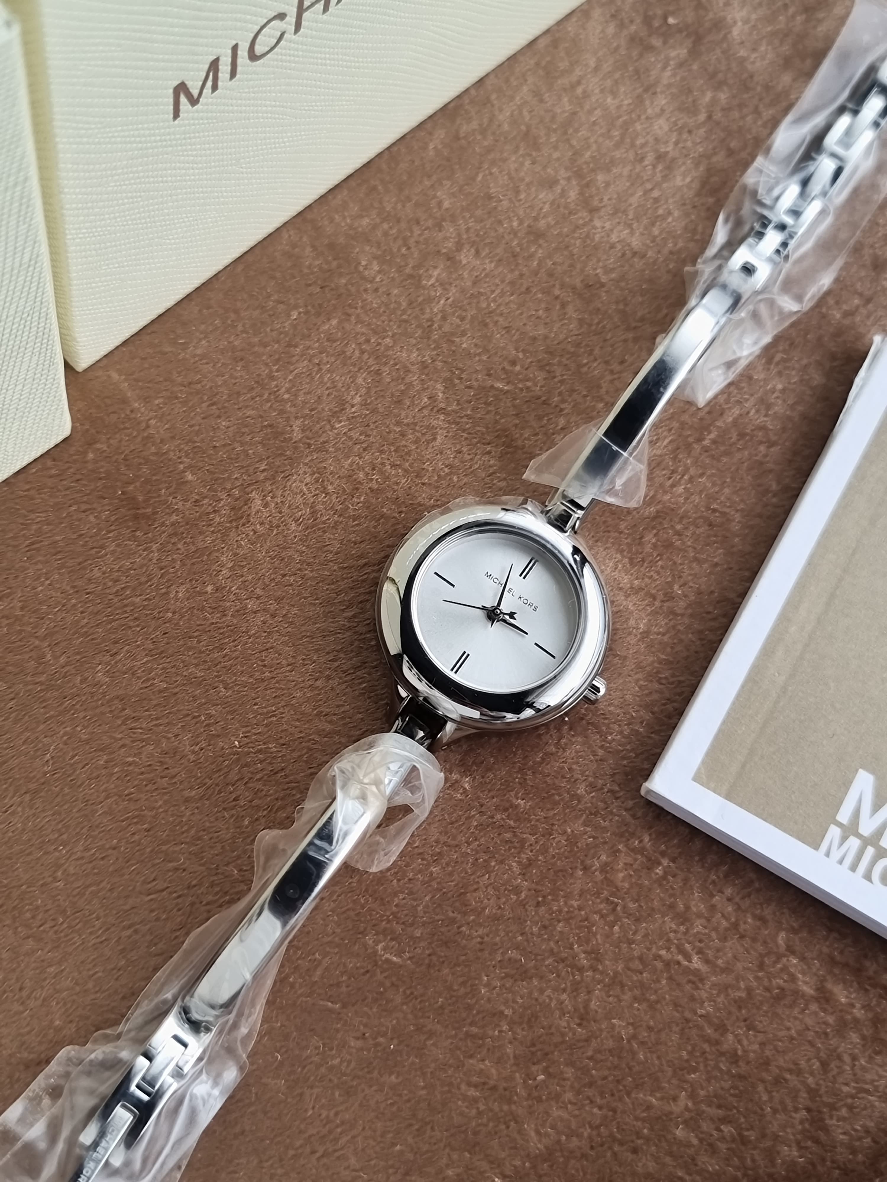 Michael Kors 28mm
MK4930 Izzy women's Watch