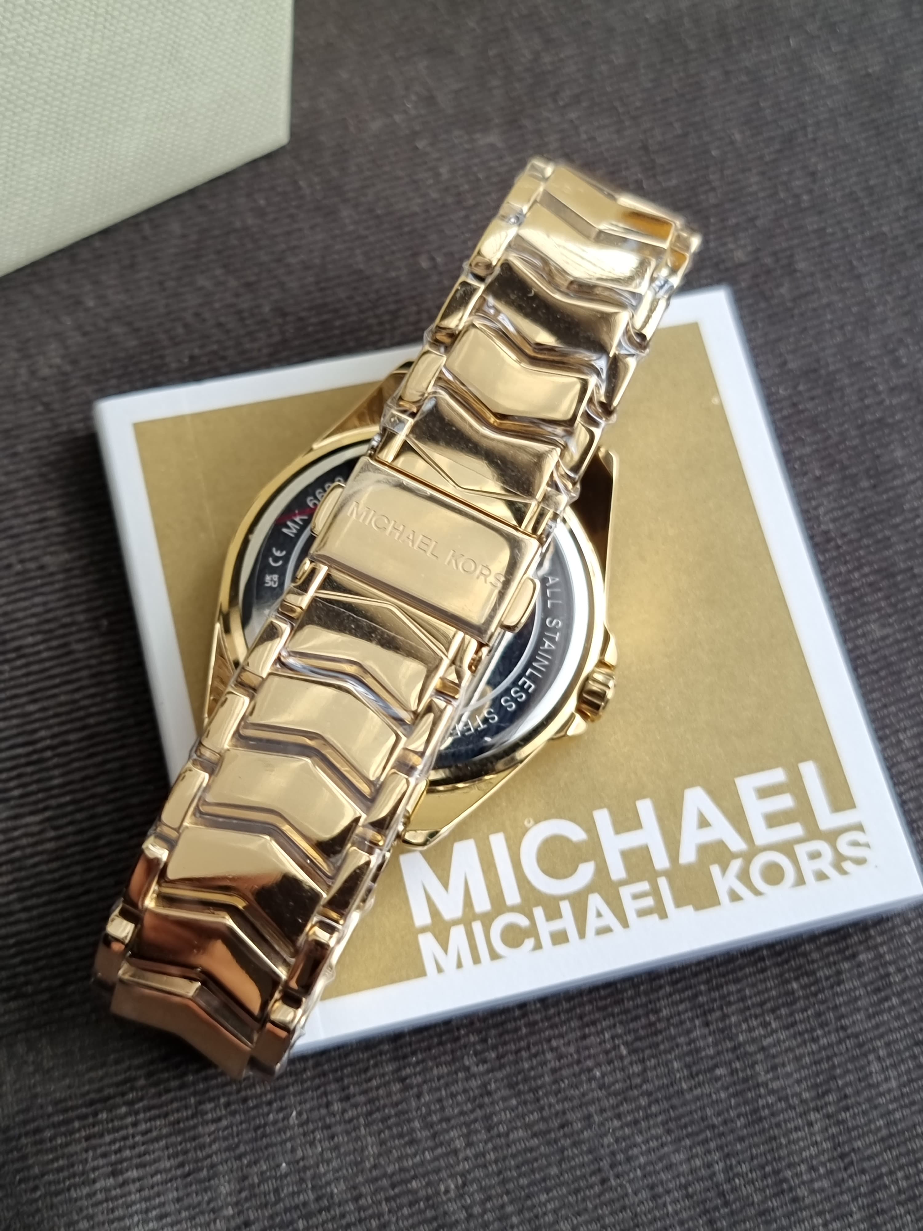 Michael Kors Women’s Quartz Stainless Steel White Dial 38mm Watch MK6693 (without tag)