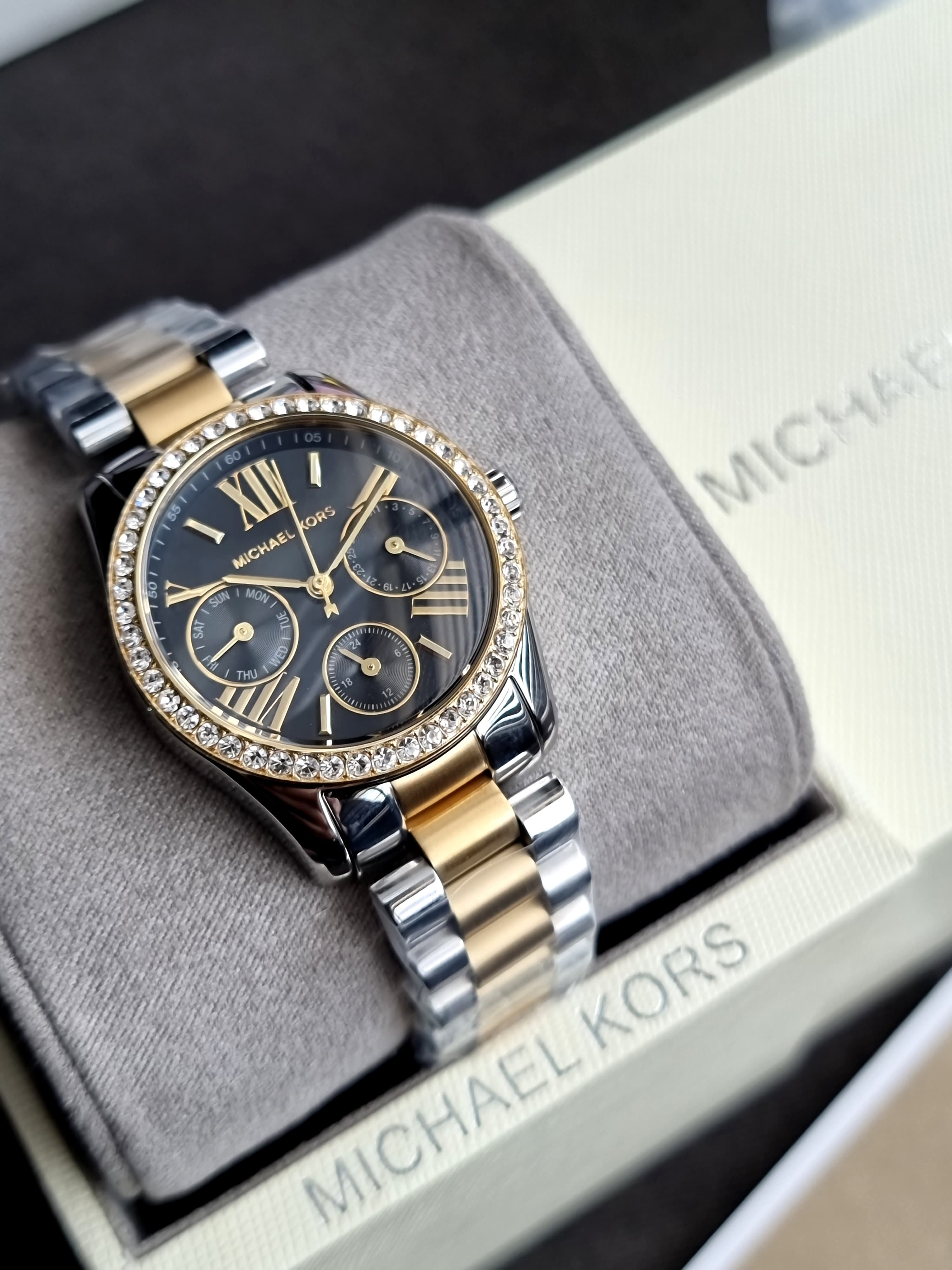 Michael kors Lexington Quartz Black Dial Ladies Watch
MK4925