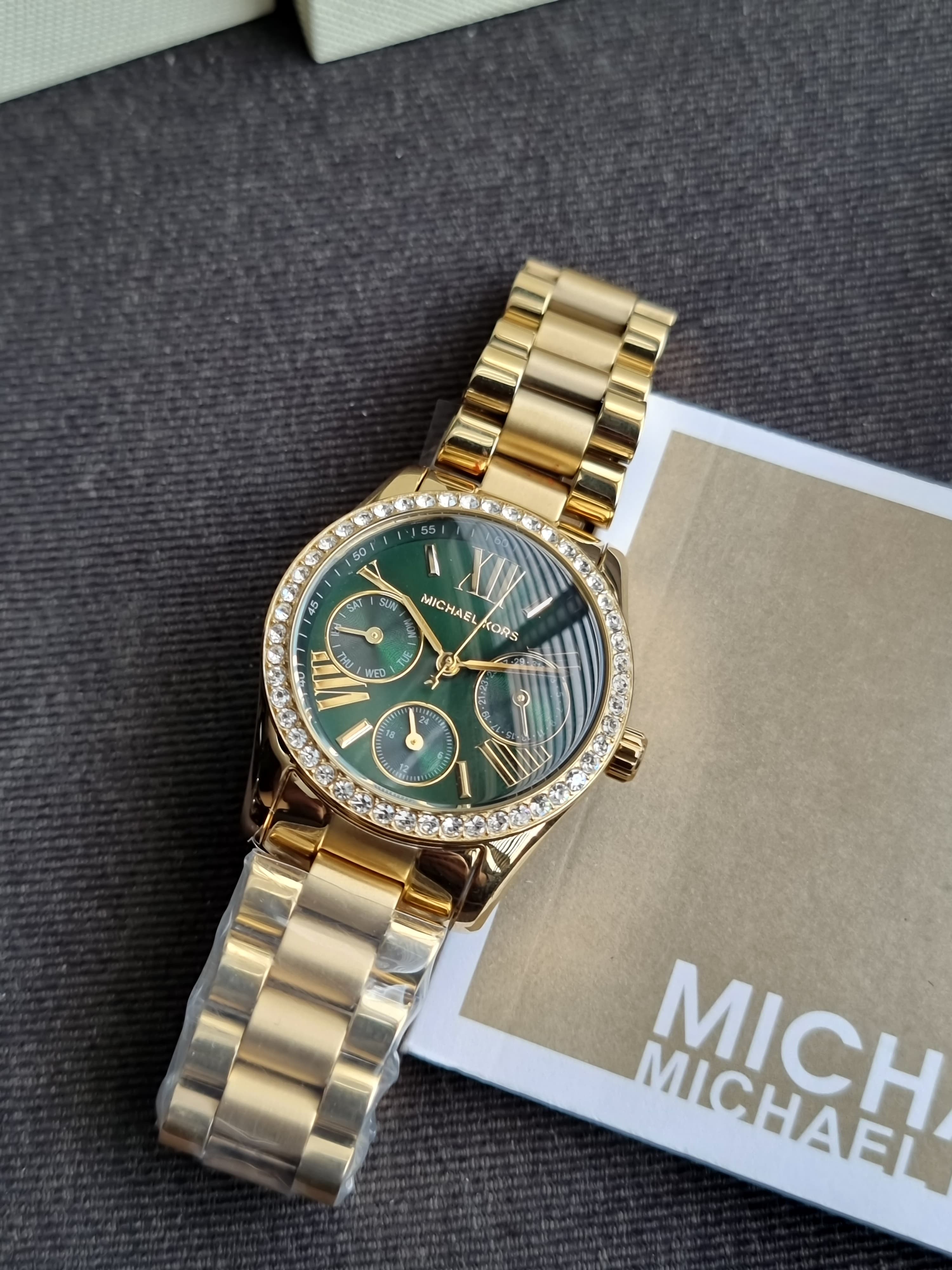 Michael Kors Lexington Gold Analog Women’s Watch Mk4924