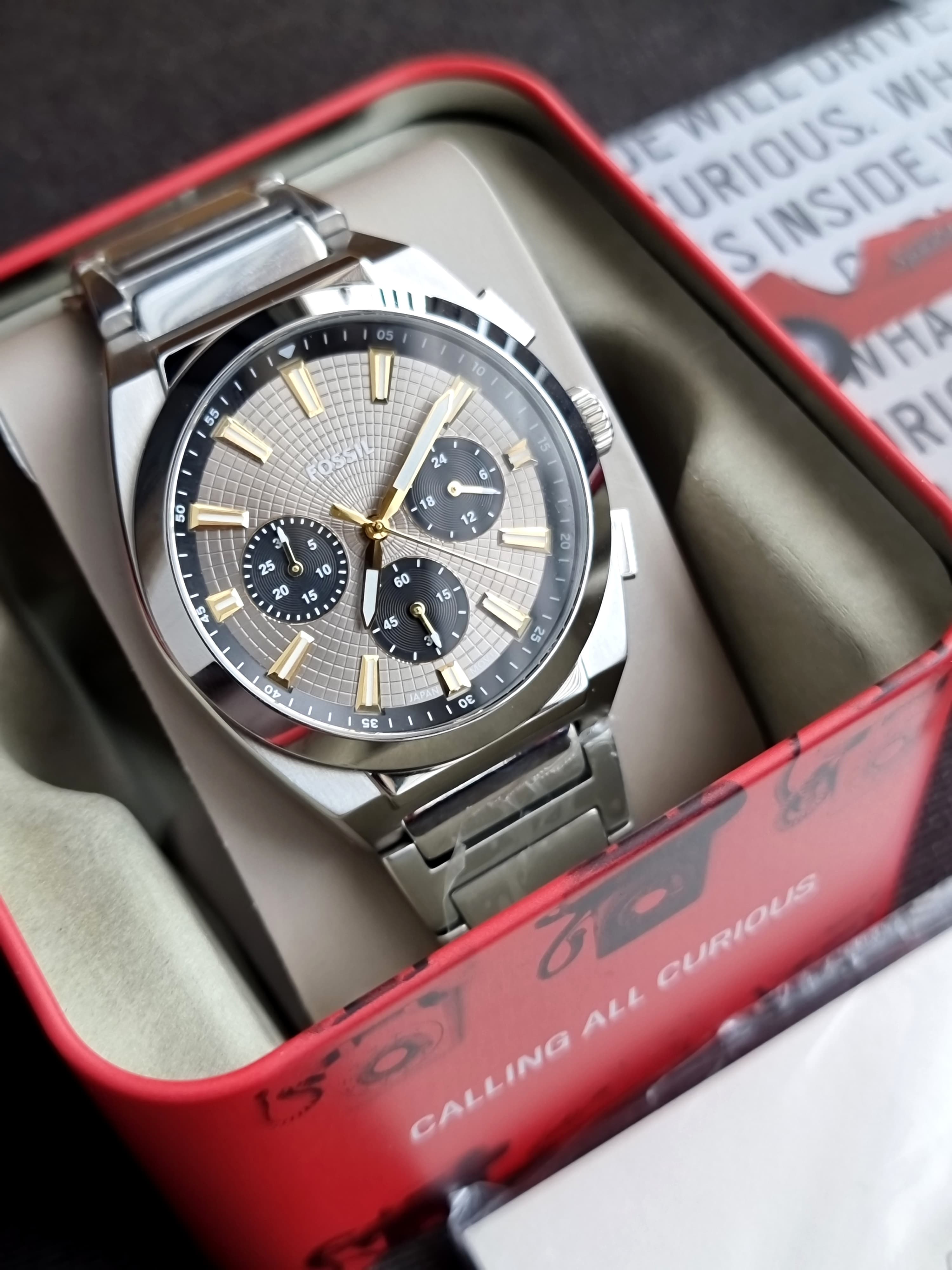 Fossil Everett Chronograph Quartz Grey 44mm Dial Men's Watch
FS6128