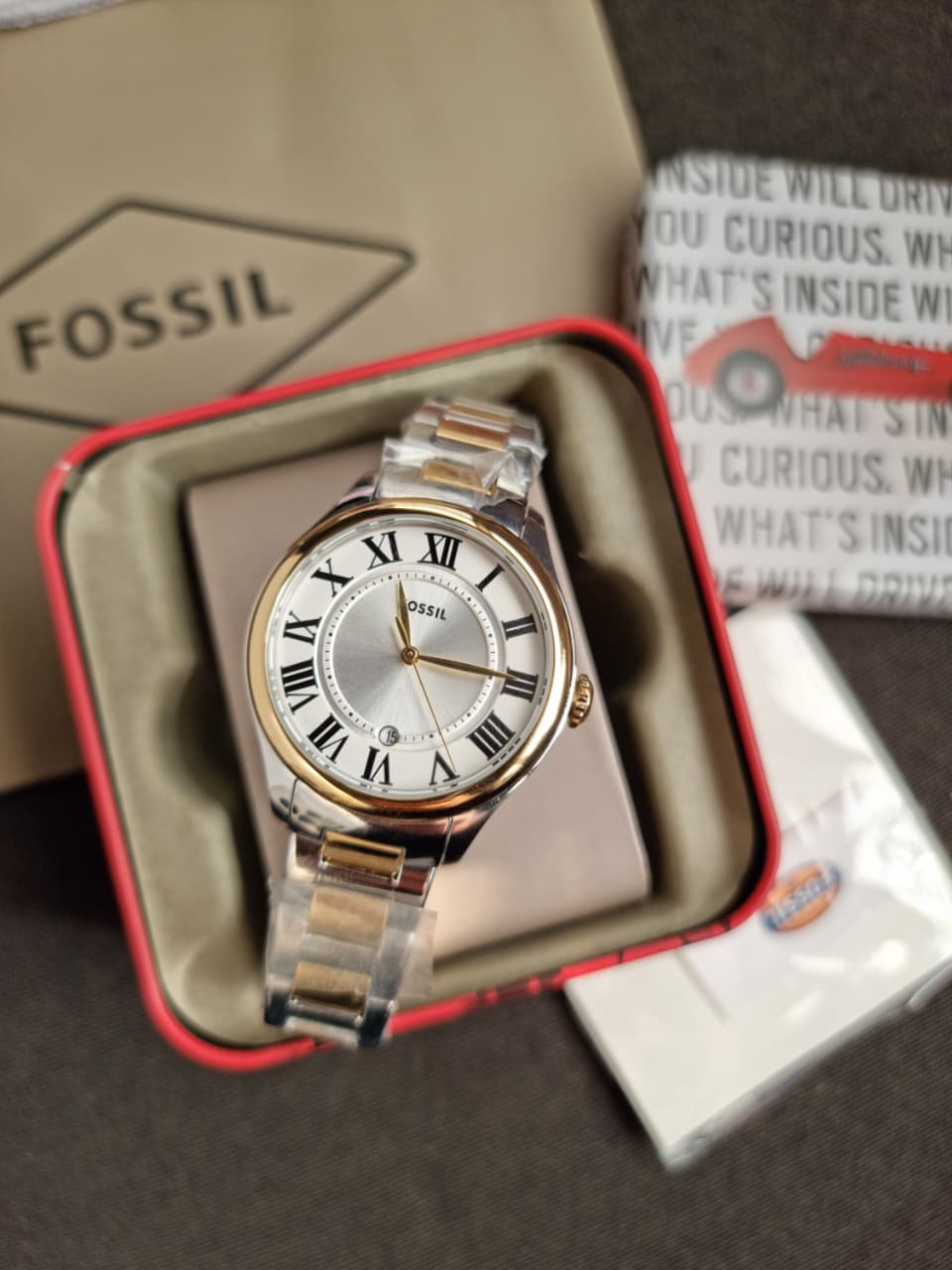 Fossil Gilmore Quartz Silver Dial Ladies Watch
ES5396