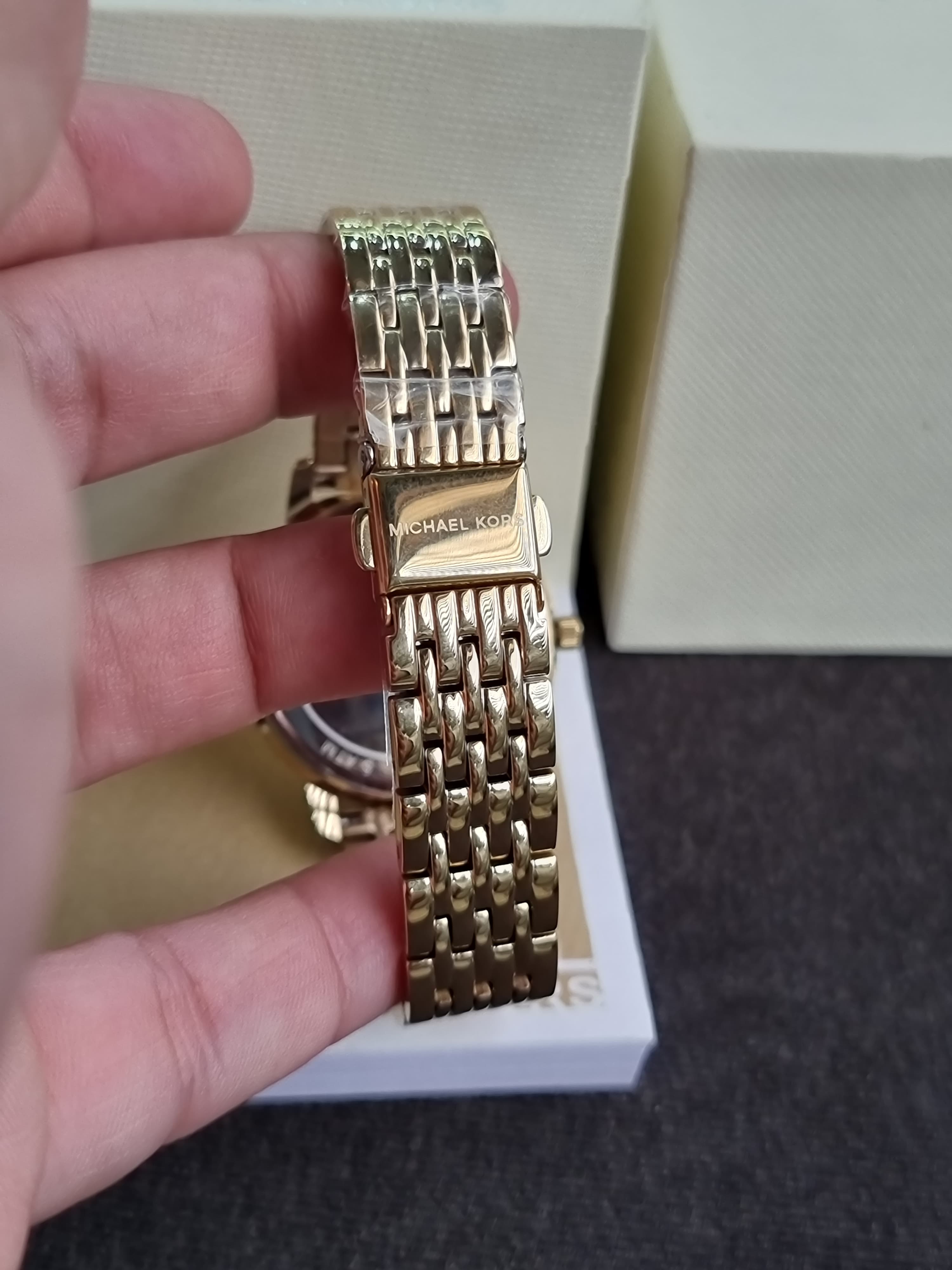 Michael Kors  MKO1080
Melissa Pavé Gold-Tone Watch