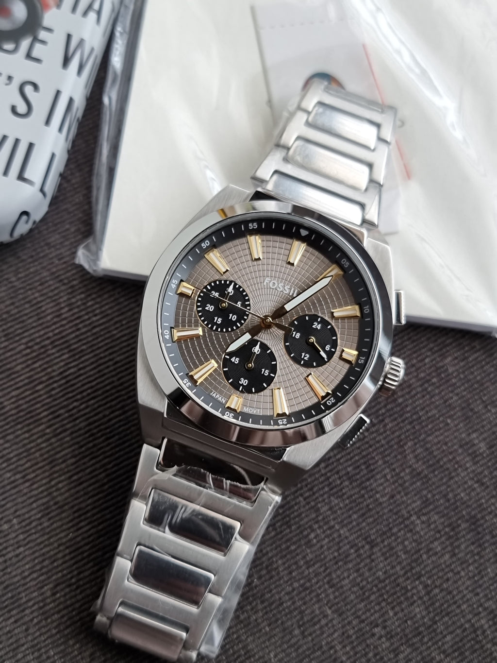 Fossil Everett Chronograph Quartz Grey 44mm Dial Men's Watch
FS6128