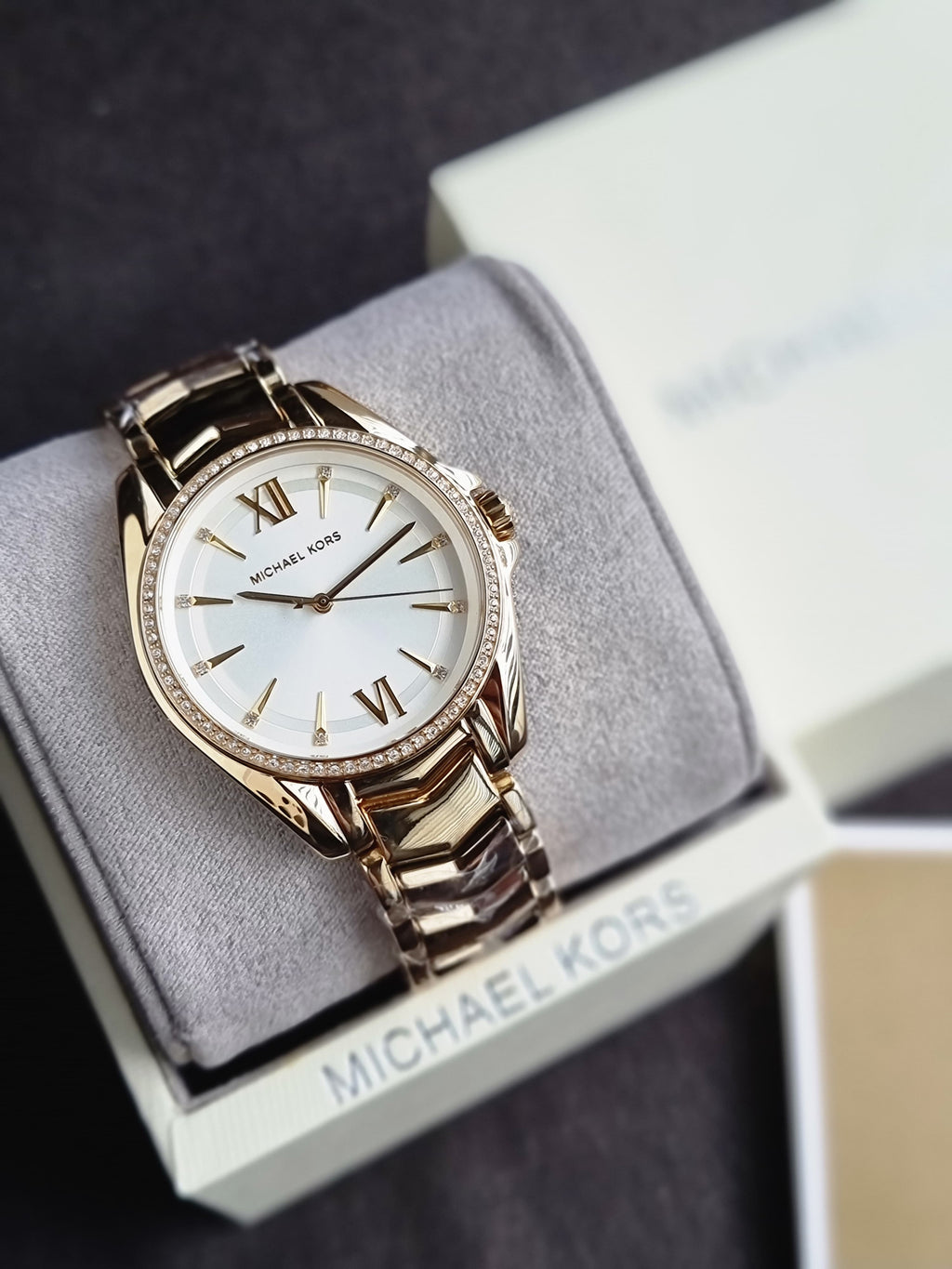 Michael Kors Women’s Quartz Stainless Steel White Dial 38mm Watch MK6693 (without tag)