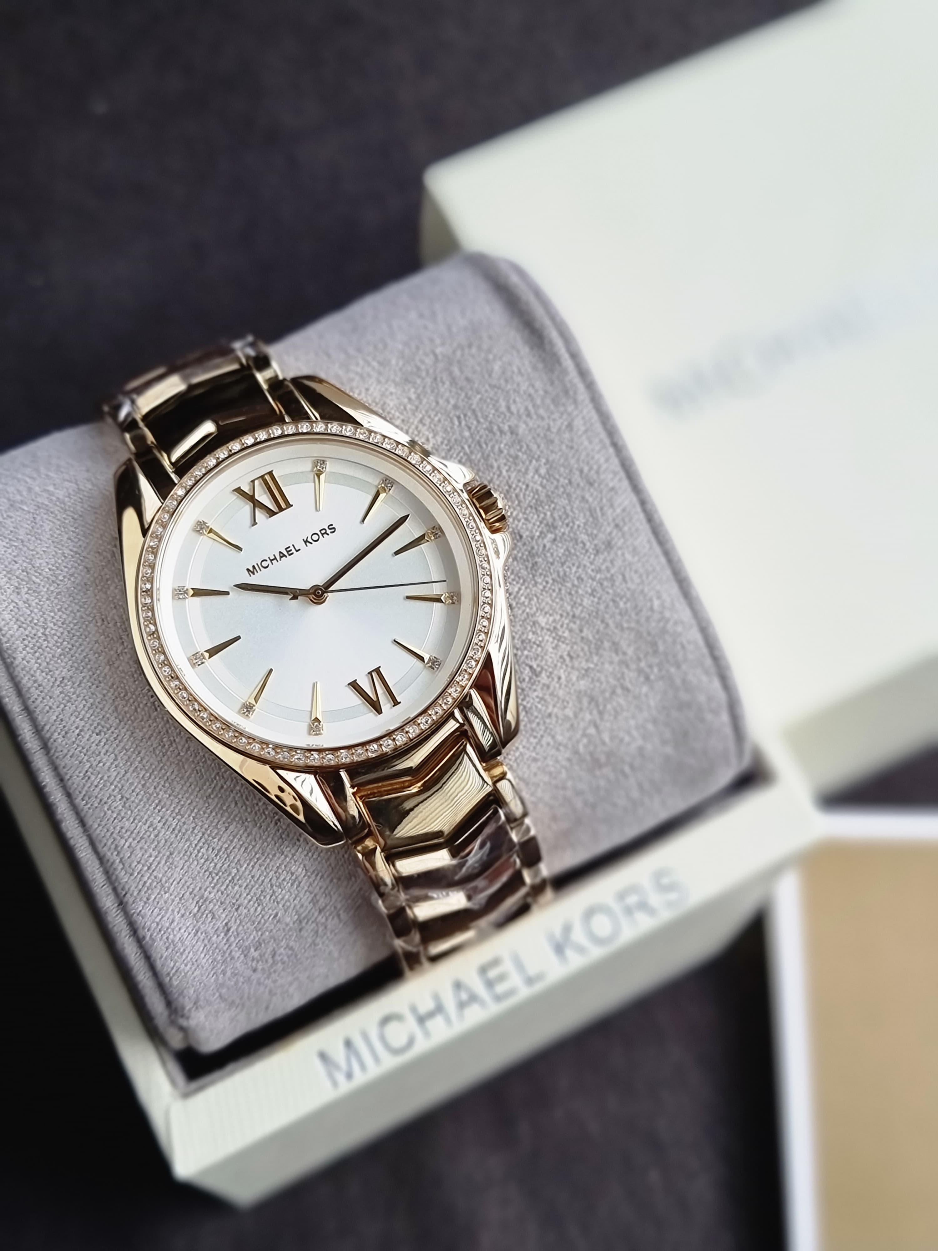 Michael Kors Women’s Quartz Stainless Steel White Dial 38mm Watch MK6693 (without tag)