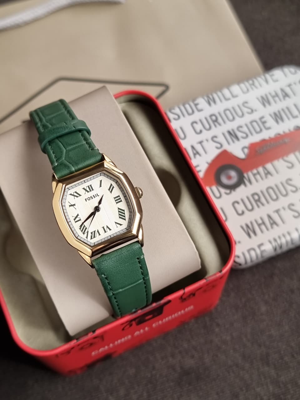 Fossil Harlow Quartz Cream Dial Ladies Watch
ES5427