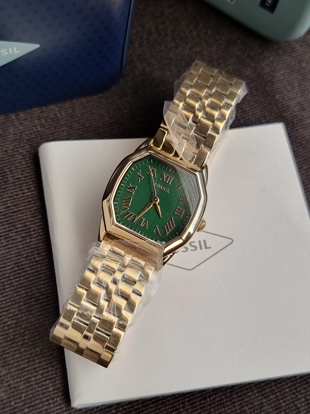 Fossil Harlow Quartz Green 27mm Dial Ladies Watch
ES5451 (Without Tag)