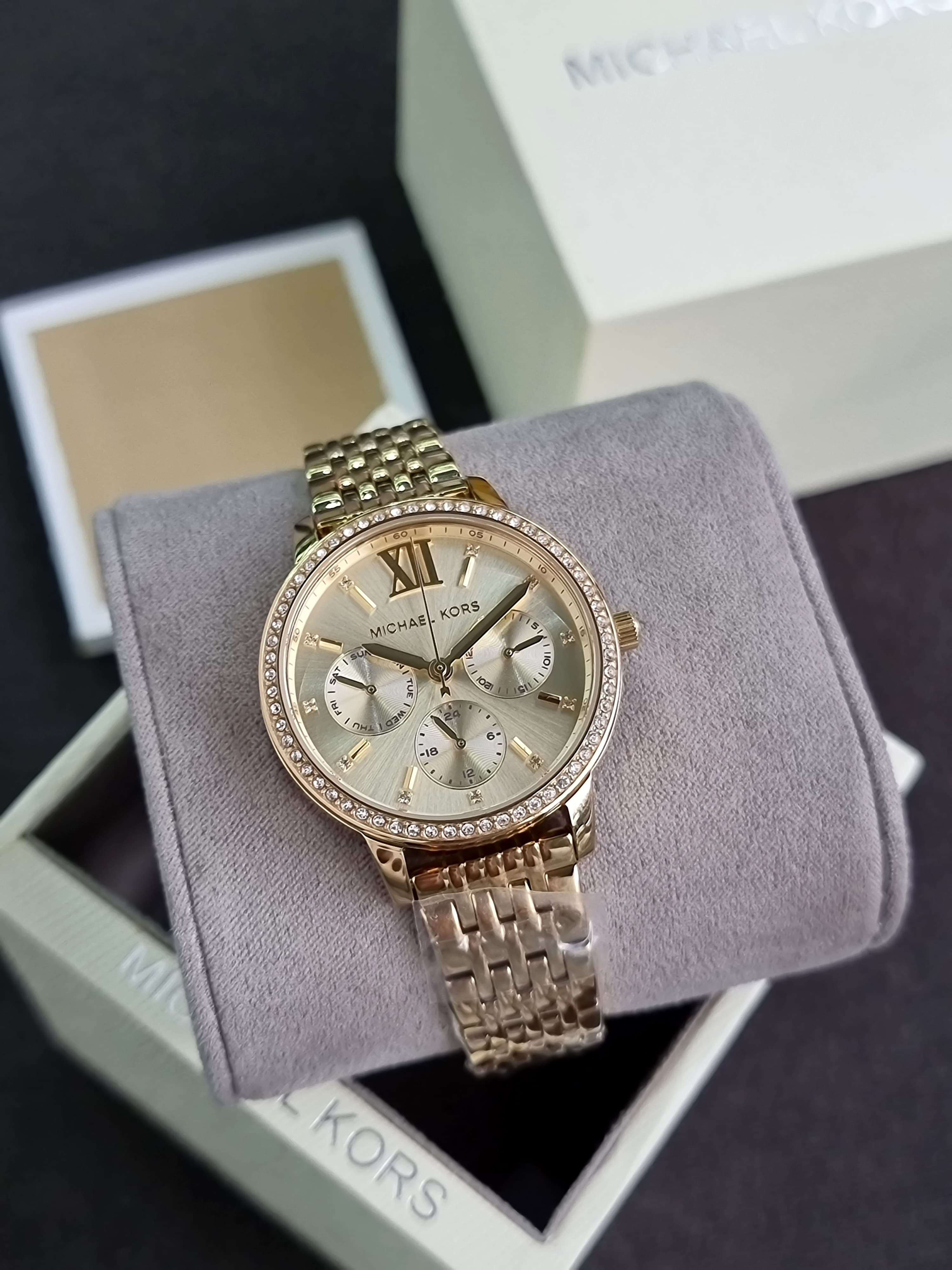 Michael Kors  MKO1080
Melissa Pavé Gold-Tone Watch