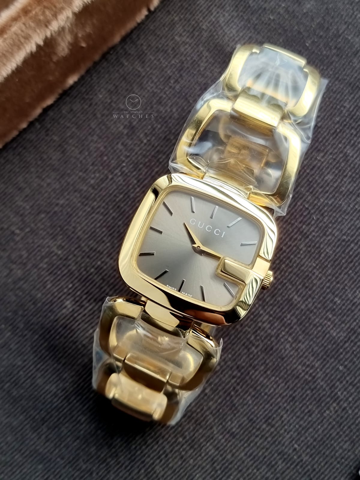 Gucci Women’s Quartz Gold Stainless Steel Light Brown Dial 32mm Watch YA125408
