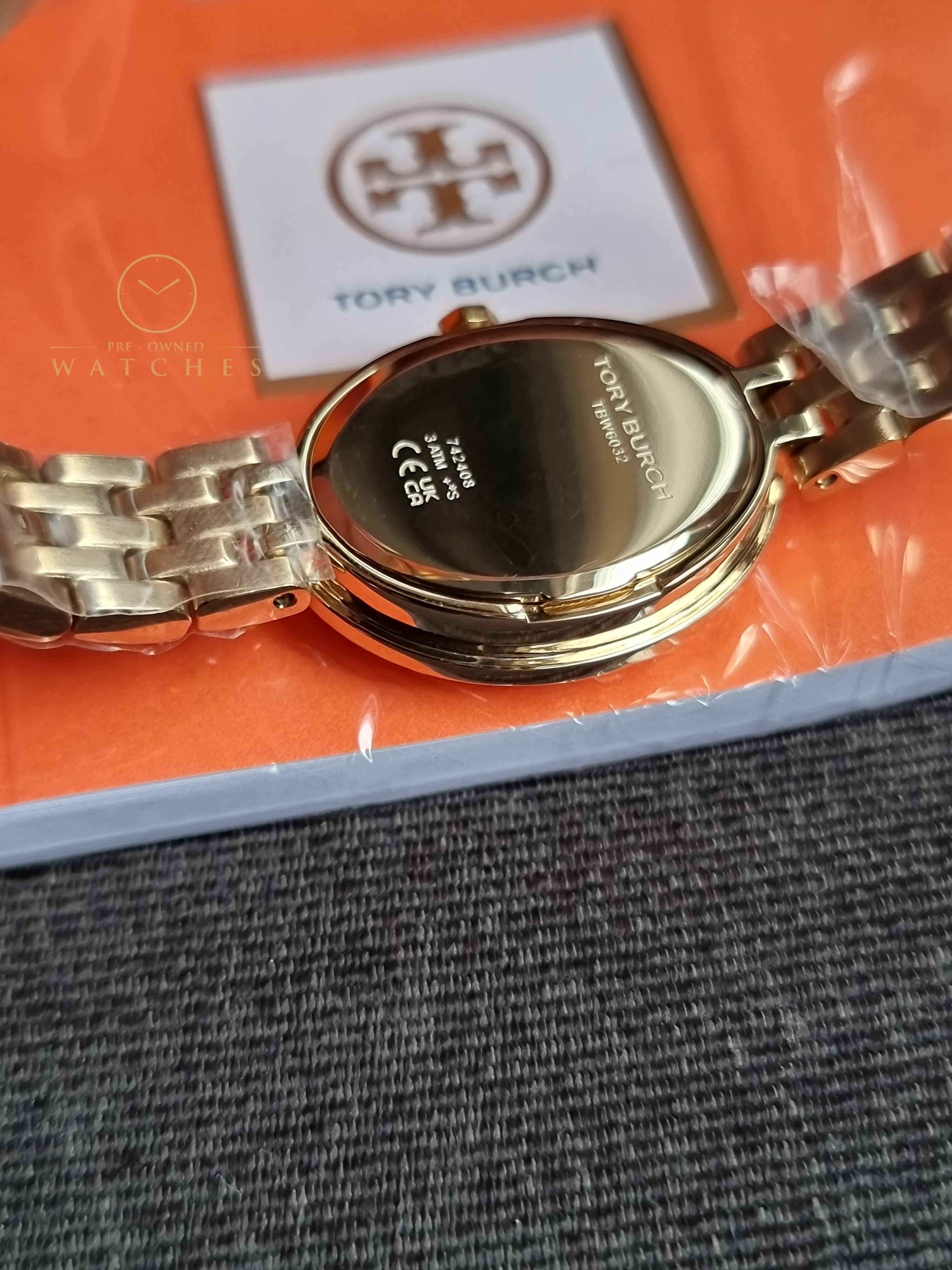 Tory Burch Oval Watch Gold Tone Stainless Steel – TBW6032