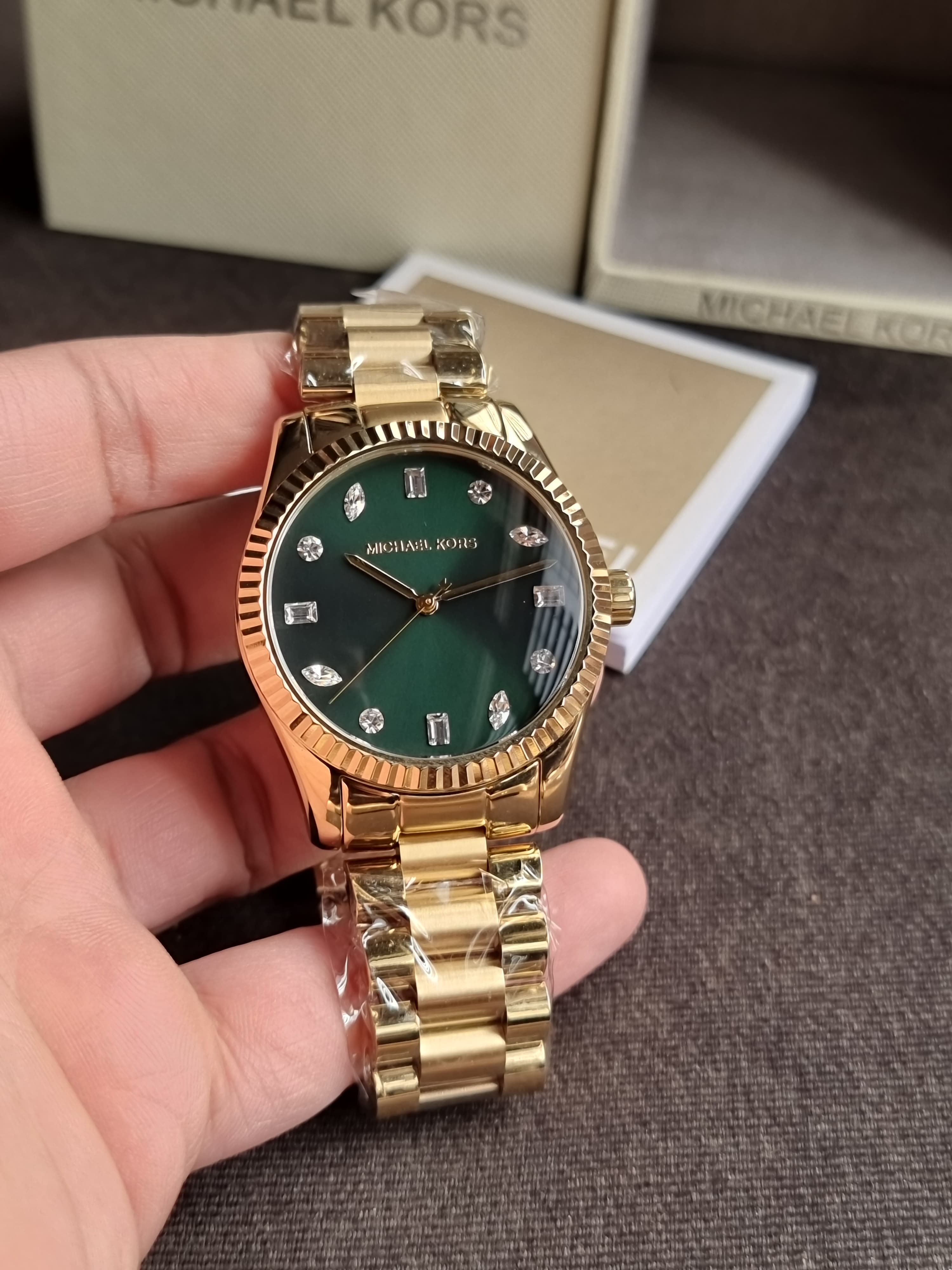 Michael Kors Lexington Gold Stainless Steel Green Dial Quartz Watch for Ladies - MK7449
(Without tag)