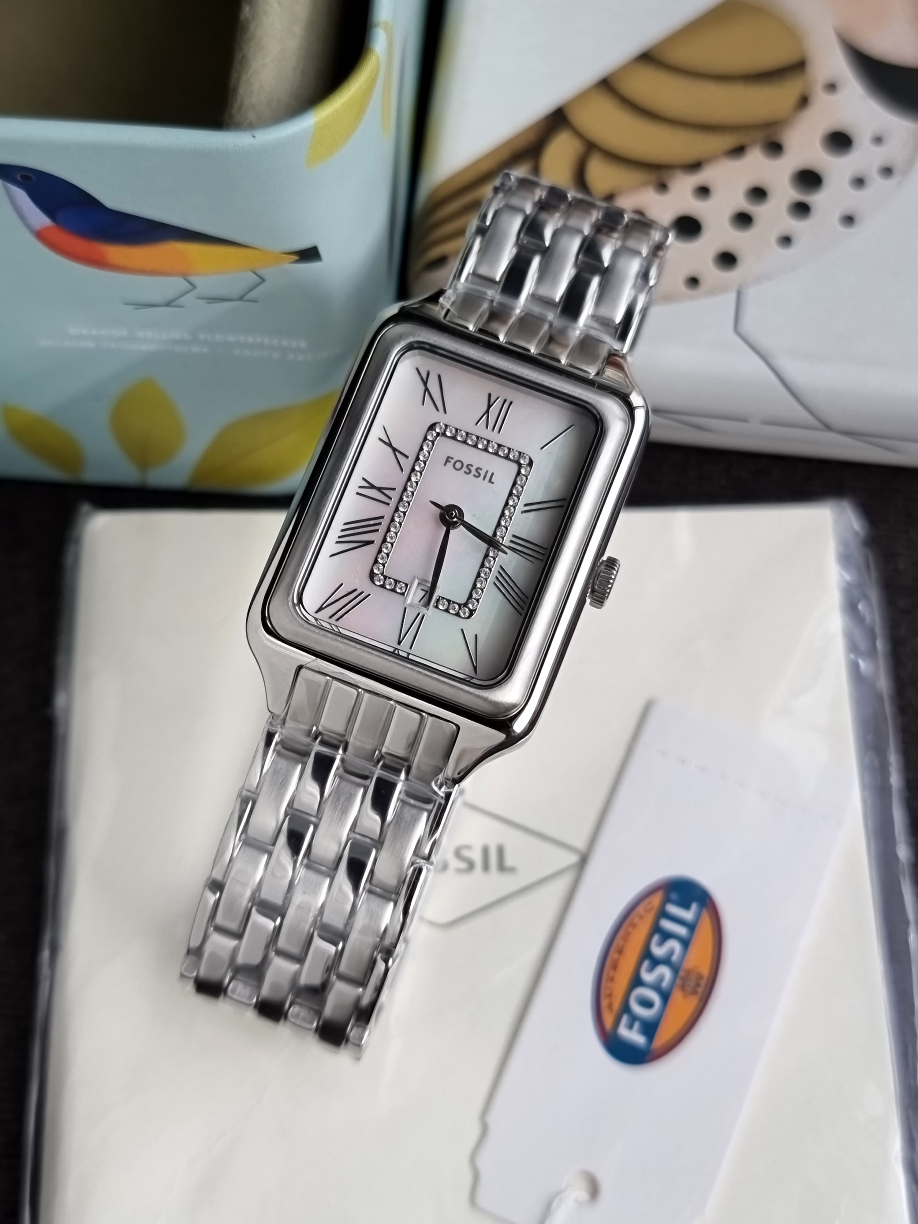 Fossil Raquel Silver Stainless Steel Mother Of Pearl Dial Quartz Watch for Ladies - ES5306