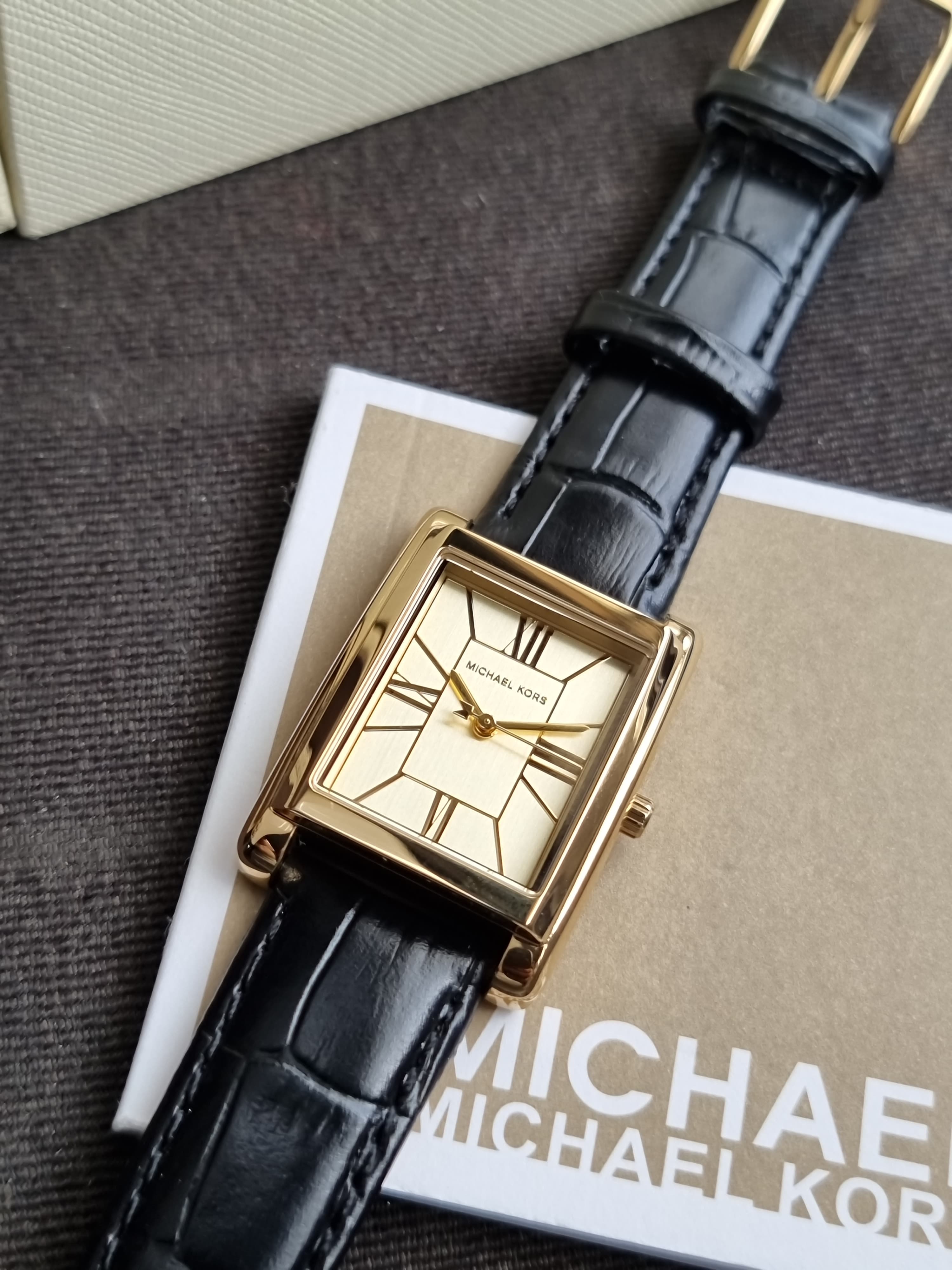 Michael Kors Essex Quartz 26mm Gold Dial Ladies Watch
MK4965
