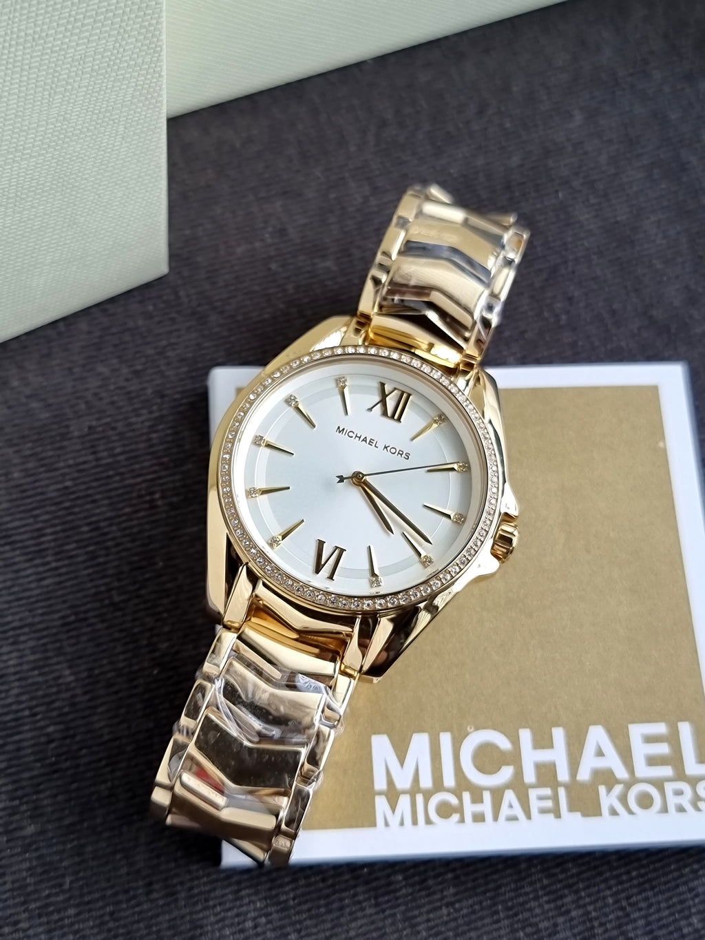 Michael Kors Women’s Quartz Stainless Steel White Dial 38mm Watch MK6693 (without tag)