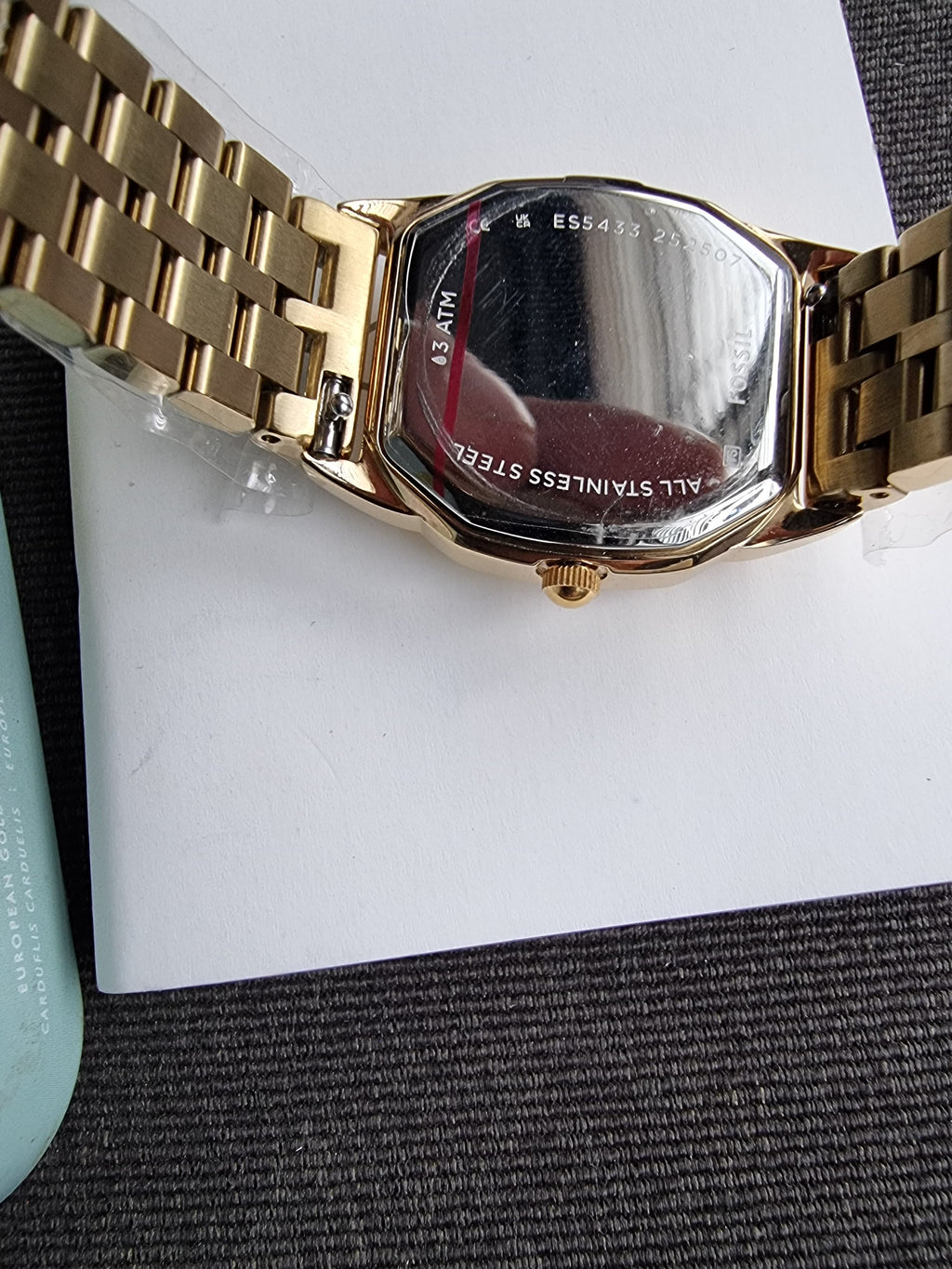 Fossil Harlow Quartz Black 27mm
Dial Ladies Watch ES5433